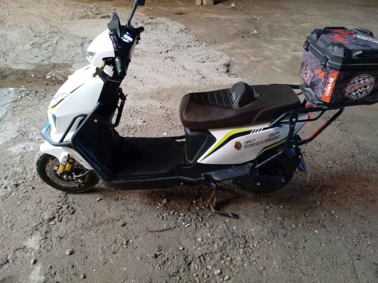 سلام عليكم موطور سكنس GT موديل 2025  6بطاريات كرافين ملف 2000 كهربائيات ڱڵـه  شغالة عل فحص مكاني فلوجة حي الشهداء السعر 600 وبي مجال للطيبين❤ للاستفسار الاتصال عل الرقم:***********
