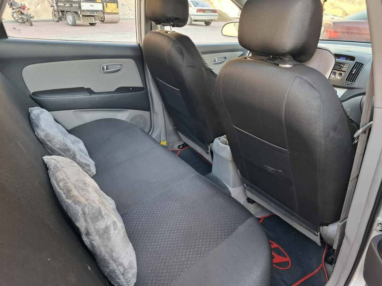 بە ناوی خوا
هۆندائاڤانتی بڕاوە ی دوبە ی  تۆماتیک عادی
مە کینە بچوک دە کشن بە رز  گێڕومە کینە بە شە رت 
کامل مە سروف کراوە  
کراوە به سپۆڕت 
سپێرو فلینە و جە گی بیلادی تیایە

هایدرۆلیک گۆڕاوە  چال و چۆڵی نیە 
سە قف شوشە ی  خایس و ڕزیوی نیە
برێک و ABSبە ستراوە 
چوارتایە ی لۆک پاتری لۆک  تە بریت ساردو گە رم  ئاوێنە شە فت 
ناوگاعی تێگیراوە بە رە کوشنی تازە بە ستراوە  عە تەر سپۆڕت 
سە یارە ی مە عرە ز نیە
تکایە نامە مە نێرە تە لە فون بۆخاوە نی بکە 
47ومعامە لە یە کە م 
***********
***********
ناونیشان بازیان
