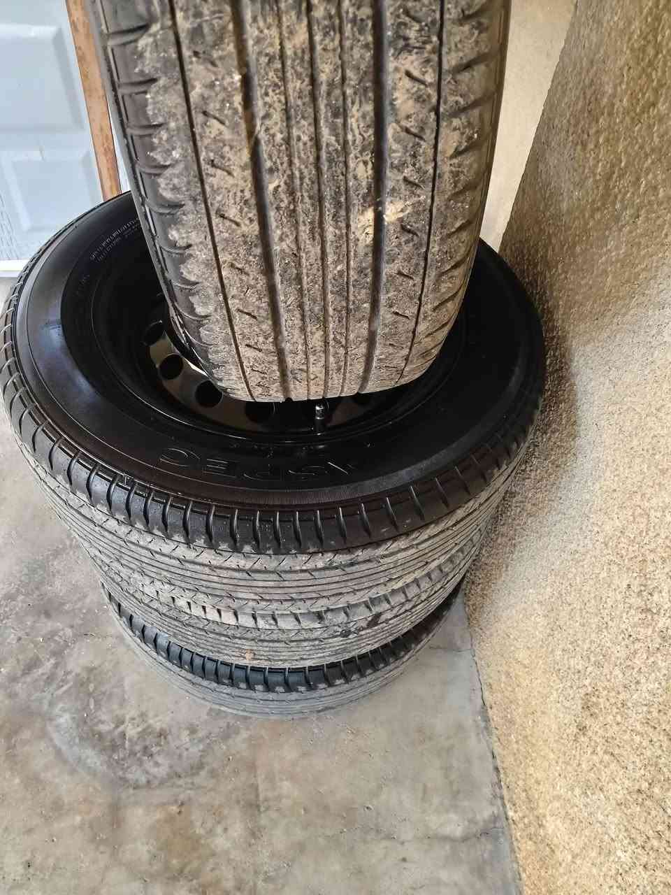 تاقم ويل و تايه ى يؤكؤهاما كرؤلا قياسى 15
تاقم ويل و تايه ى يؤكؤهاماى نيواشت بؤ فرؤشتن ويله كانى لؤك لؤكه تايه كانيشى نيوه يه ..

له سليمانى    ***********
