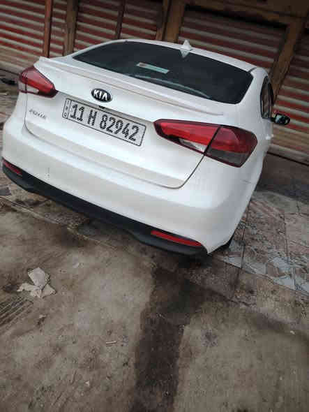 فورتي 2018 أمريكي محرك الفين دوش رقم بغداد كير 6نمر لون ابيض قطعه تبديل جاملغ امامي باب كلير بيه بارد باب خلفي سعر 130 بيه مجال تصل ع رقم *********** رجاء مو شراي لا يعلق
