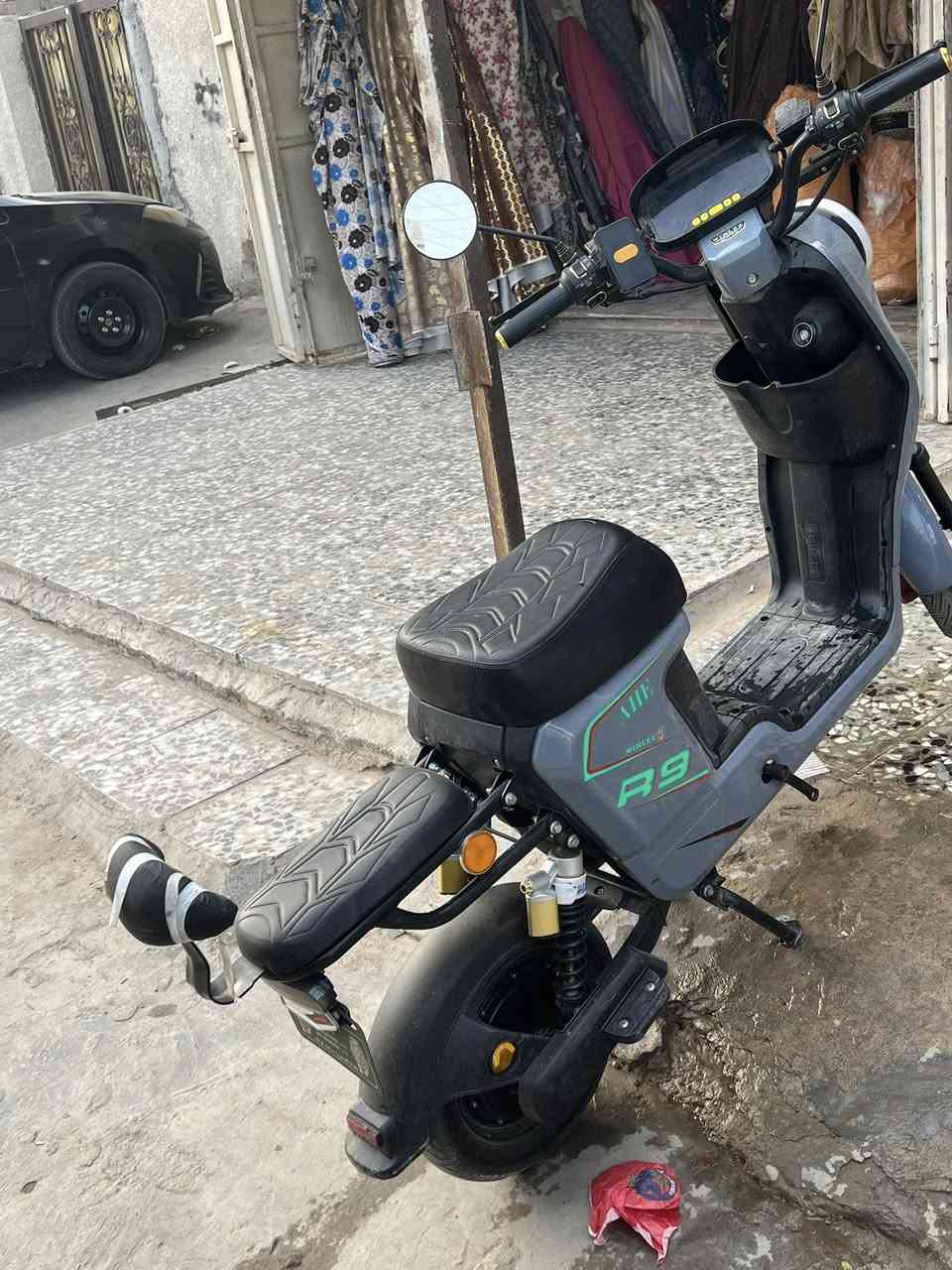 سلام عليكم دراجه R9 2026 اربع نمر وخمس بطاريات دراجه جديده اروح للمدرسه وارجع بيها بس بيها بلوثوث كهربائيات شغاله السعر 475 مكاني الامين الثانيه ***********
