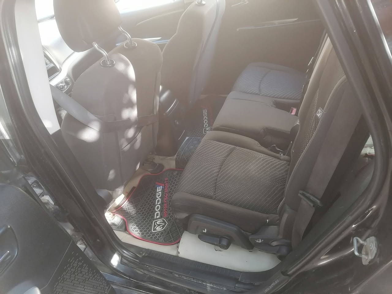 سلام عليكم جورني 4 ستندر 7 راكب 3 قطع تبريد مديل 16 بسمي اضرار بدون دواخل وارباك سليم كلهن ما طاكات طابوكه جديده ناصريه سكان لصناعي تلفون *********** لسعر ب 115 مجال قليل رقم جديد وسنويه جديده وهزه جديده صارلها 10 تيام من حولت
