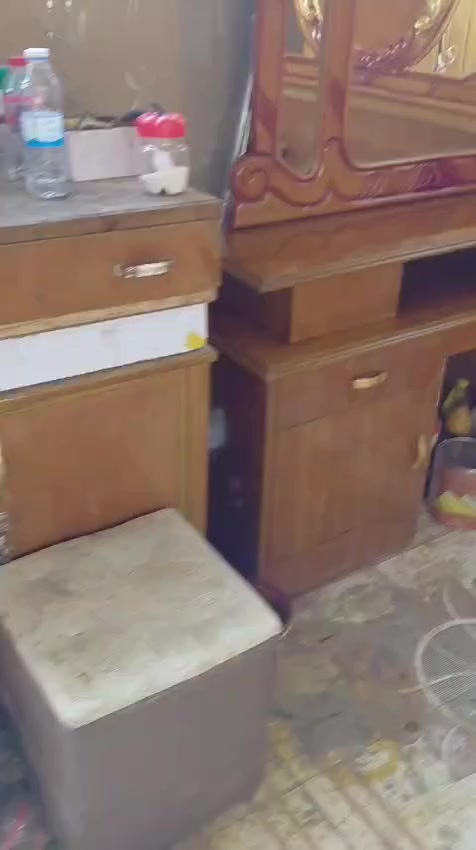 غرف نوم عدد اثنين طابقين داخل وخارج صاج ضهر جرجوبه خمسه ملم باب النص سلايت نظام التركي عنوانهم كوت حي الجهاد شارع النجارين نجارة ومعرض الحجامي الاتصال او مراسلة الصفحه ***********
