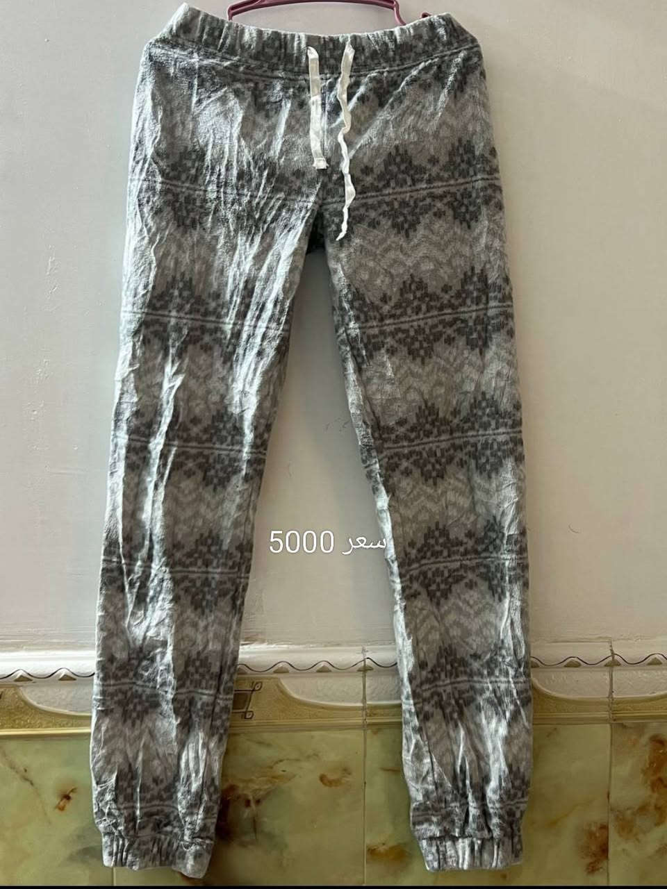 السلام عليكم
توفر عدنا ملابس رجالية نسائية وملابس اطفال باسعار جدا مناسبة للتواصل واتساب ***********
