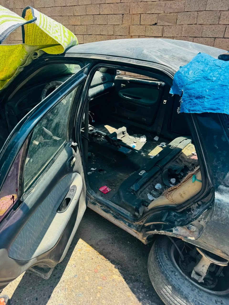 سلام عليكم سيڤيه ٩٥ للبيع غراضها كامله فقط جفيه بوب كلهن ينفتحن سابقا تبريد قبل الحادث محرك شغال بي خيط بخار بسيط ابيعه فحم وكير شرط اوتو رقم صلاح الدين شرط التحويل السياره جوم ٥ الخلفي مكسور ماطورات جوم شاشه كيجات دعاميات مابيهن شي تايرات ال يمنى مابيهن شي هنه  + بك لايتات بلاجكتورات موجوده مالاتها مابيهن شي اني ابيعك فحم فقط تحويل رقمي او راسلني موجود ماسنجر + وتساب 
رقمي ***********
