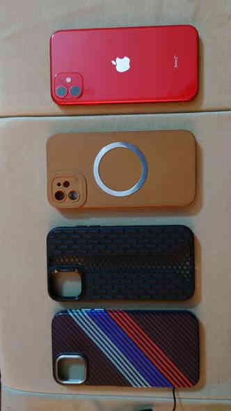 iPhone 11 (Product Red)
ركز ( خطين )
وتر بروف ماملعوب بيه مال بيت
 • السعة: 128GB
نظافه 95%
وياه 3 حافظات هديه
وياه بور بنك اصليه مال ابل
سعره قفل من الاخير 300
 • صحة البطارية 72%
مكاني بغداد 
***********
