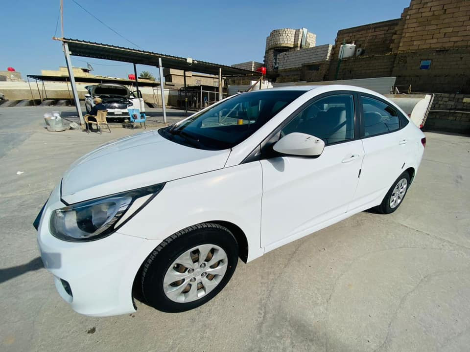 اكسنت امريكي 2016  
٤ سلندر
ماشية 58 الف
محرك 1600 
حادثها بنيد وجاملغ بدون دواخل  مبدل بيه بس سلندر من الشركة ومنطيني بي ضمان 
رقم كربلاء  وسنوية تخلص لل2030 
تبريد ومحرك وكير مكفولات  وحدادية جديدة
متوازي ع بيع بسبب ضرف 
سعر 93$ وبيه مجال بسيط
مكاني كربلاء طويريج 
رقم واتس
***********
