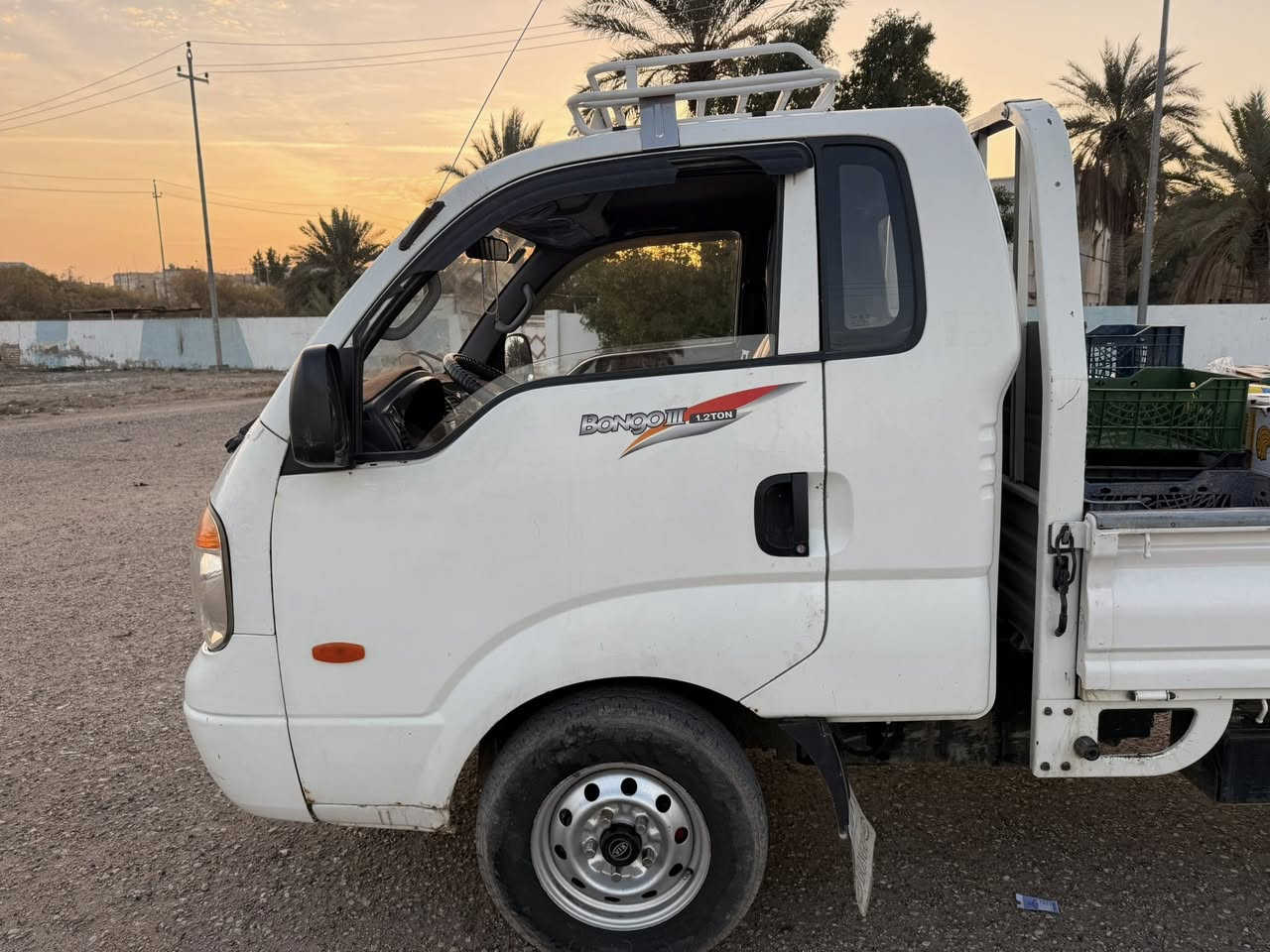 السلام عليكم من رخصت مدير الكروب المحترم عندي كيا مسكر3000 رقم كربلاء دولي صارلي سبوع من مكمل هزه سنويه جديده. للبيع مكانها بسكندريه قبق اسود المرغوب نضافه 90 بل ميه سياره جاهزه ترايك بشرط للبصره تايرات الخلفيه محورات عل فيس مامتواجد اتصل وتدلل ***********
