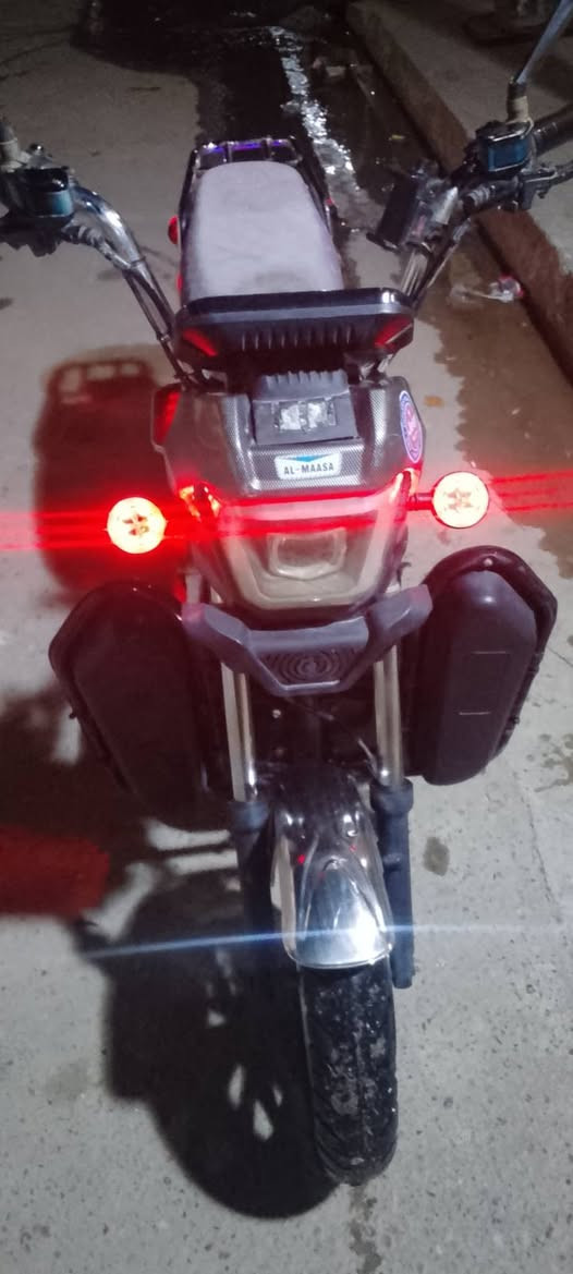 موطور جبلي نوعيه الماسه موطور جاهز من كلشي كهربائيته كله شغاله لايت عالي ناصي زنون  اشاير هورن كله شغال نضام 5 بطاريات كلهن يقرن 10ونص وعل الفحص بس بيهن نفخه بسيطه مامثره عليهن ابد موديلهن 2025موطور جديد لك نضام دبل اشاره كهرباءياته فول بطارياته فول بلشحن وعل الفحص موطور جاهز من كلشي ابريكات امامي خلفي هيدروليكية شاشه ايباد فول دبلات فول مابيه اي كسر موطور مال جناي السعر 350 وبي مجال للشراي العنوان الفلوجة حي نزال ***********//*********** واتساب عل الكورك
