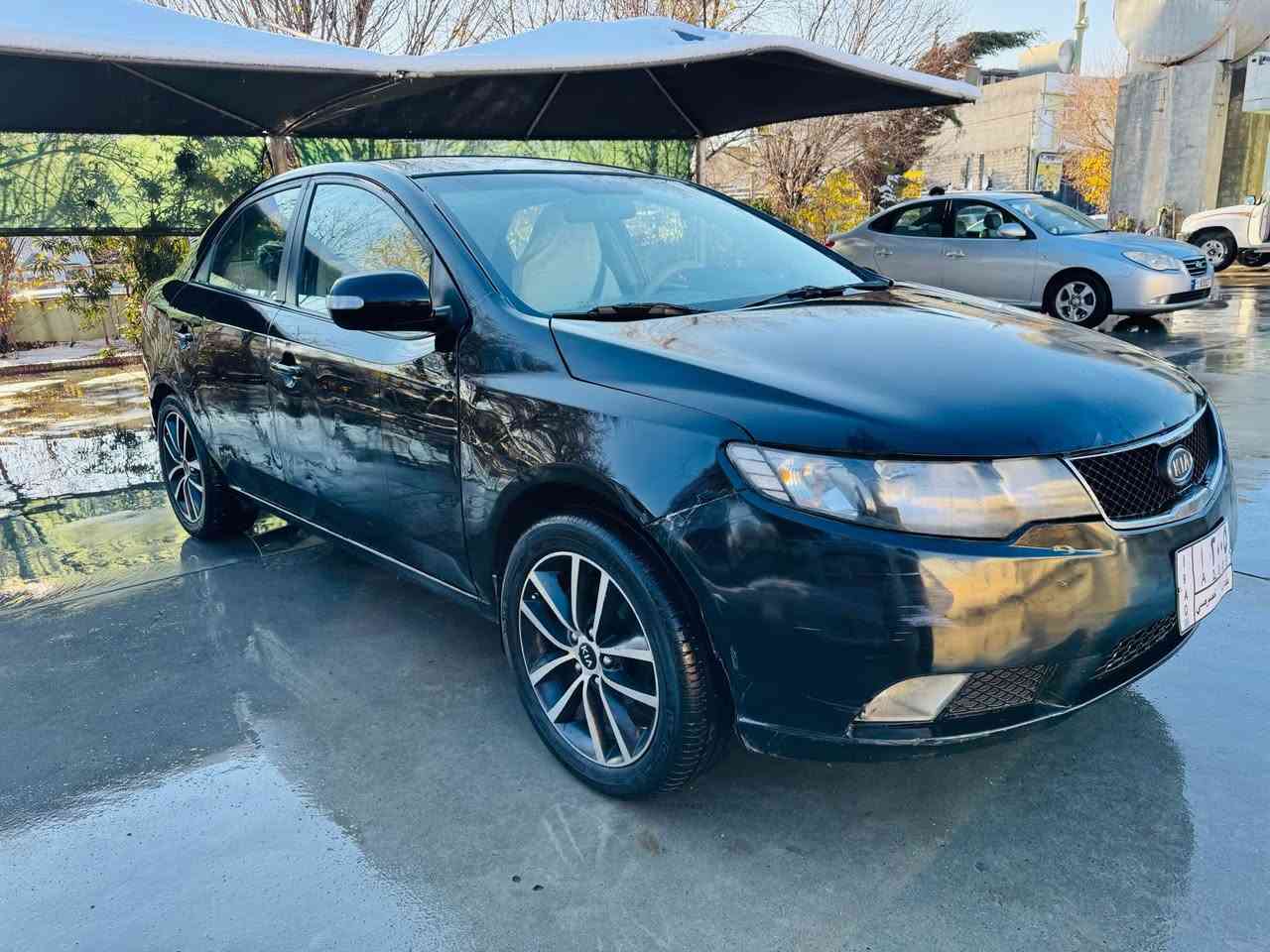 کیا سیراتۆ 2010
ساخ ساق
گێر مەکینە تەبریت کارەبایی بەشەرت
چوار جام کارەبا
شاشە ئایپاد
قفل مەرکزی بیلادی
ویل کرۆم
دەعمی نیە پێش و پشتی بەشەرت 
دوو سێ پارچەی سبوخە
شوێن چوارقورنە
*********** رانية, السليمانية
