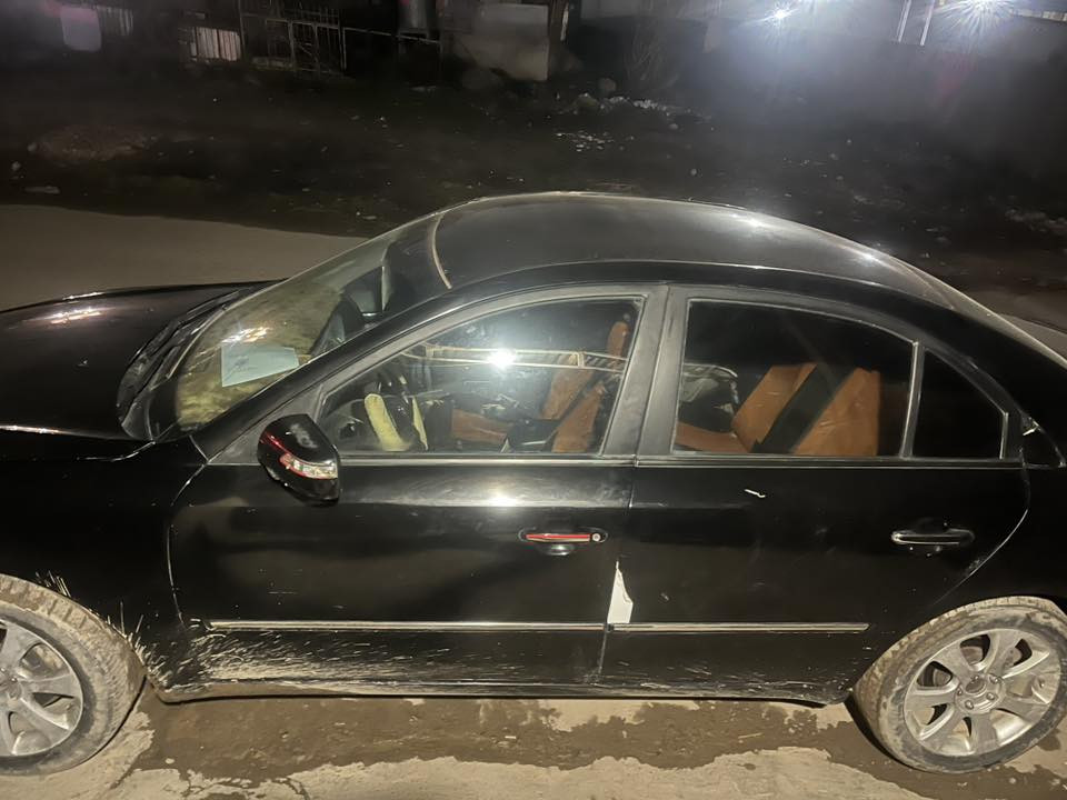 سوناتا أدوات للبيع 
السيارة نظيفة وجديدة السعر 45 وبيها مجال قليل موديل 2011للاستفسار اتصل ***********
