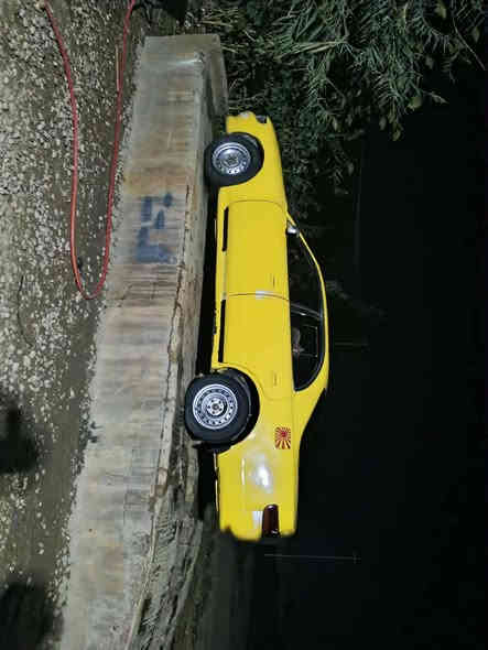 السلام عليكم شيزر نفخ للبيع ومراوس حسب القناعه سياره جاهزه مكينه ثنين ونص ديلكو وكير ب كارتون حداديه جديده تخم تاير جديد غرفته نضيفه 
***********
