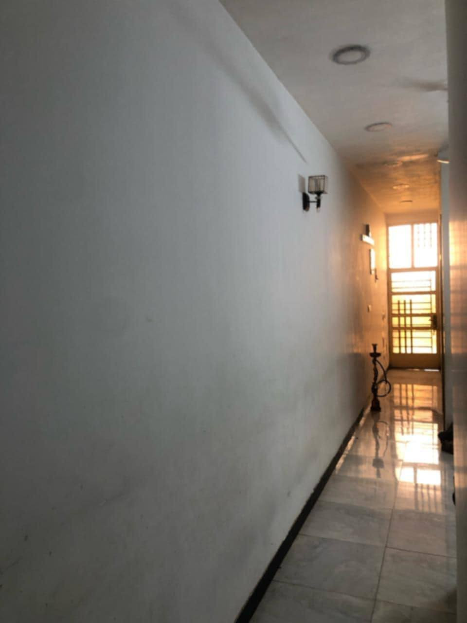 للبيع دار طابو ملك صرف قطع موضفي امانة بغداد الزعفرانية 
100متر 5×20 طابقين بناء جديد حديث +تشجير عبور الشارع مسيج
الطابق الأول: استقبال ممر صاله مطبخ صحيات غرفة نوم 
الطابق الثاني:2نوم صيحات 
كامل من كلشي مابي نقص 
#الدار_مطلوب_للاسكان_52مليون
الزعفرانية حي الامانة سادس فرع عن شارع 40 مداخل الفرع شارع 20وشارع 15 التعامل مباشر مع صاحب العقار 
للأستفسار اكثر الاتصال على الرقم التالي *********** علي حامد 
مكتب المهيب للوساطة العقارية وأنجاز المعاملات
