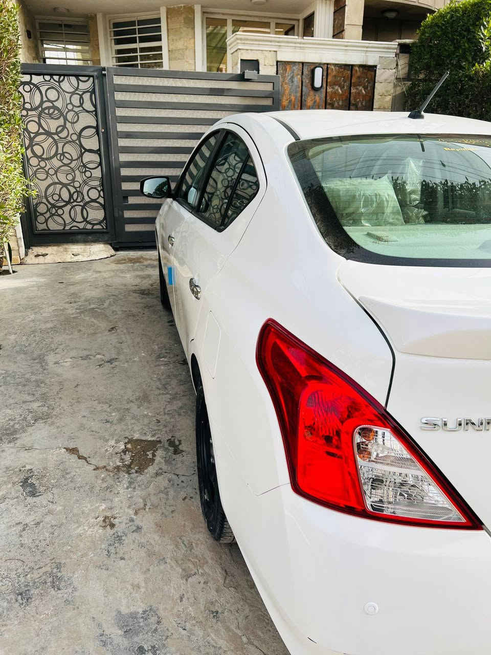 السلام عليكم
نيسان سني موديل 2025 للبيع رقم شمالي (اربيل)

ماشية 15 الف فقط مكفوله عدى كم رصعة بسيطة وممبينه السياره فول مواصفات دبل سويج ريمونت كونترول، شاشة وكاميرا وتحكم ستيرن جهتين، يدات نيكل، اربعة جام كهرباء، قطعتين تبريد، سبويلر وبروجكتر وحساسات خلفية

مداخل USB عدد 2، سبير مانازل 
مكانها بغداد 
السعر 122 وبيها مجال 

للاستفسار الاتصال على الرقم:

***********

متوفراتصال فقط
