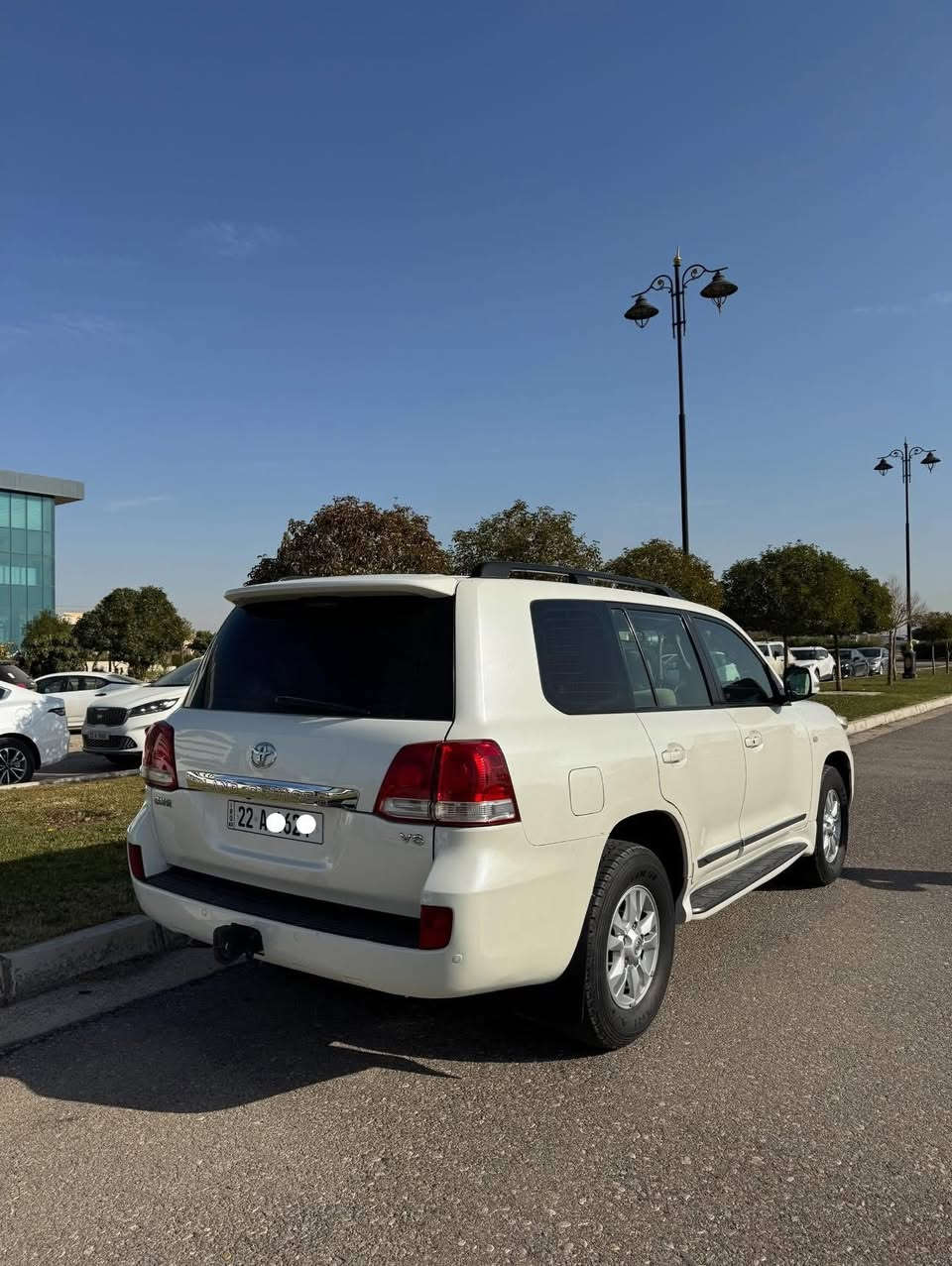 السلام عليكم 
لاندكروز 2009 Gxr v6مكفولة دعاميات فقط صبغ 
السيارة على وضع البلادي  
السعر( 300 )وبيها مجال بسيط 
رقم اربيل و اسمي
*********** واتس اب
