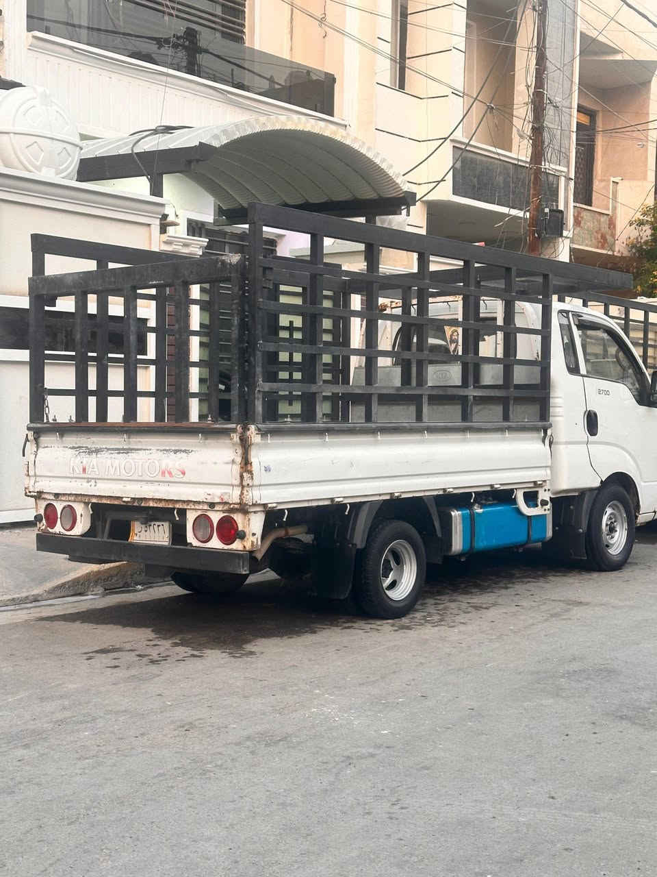 السلام عليكم كيا حمل 2014 رقم بصره السياره خير من الله مكفوله من الشواصي وكير وكسل بيه خيط تبخير 
للاستفسار اتصال *********** مكاني بغداد الشعب 
السعر 90 وبيها مجال
