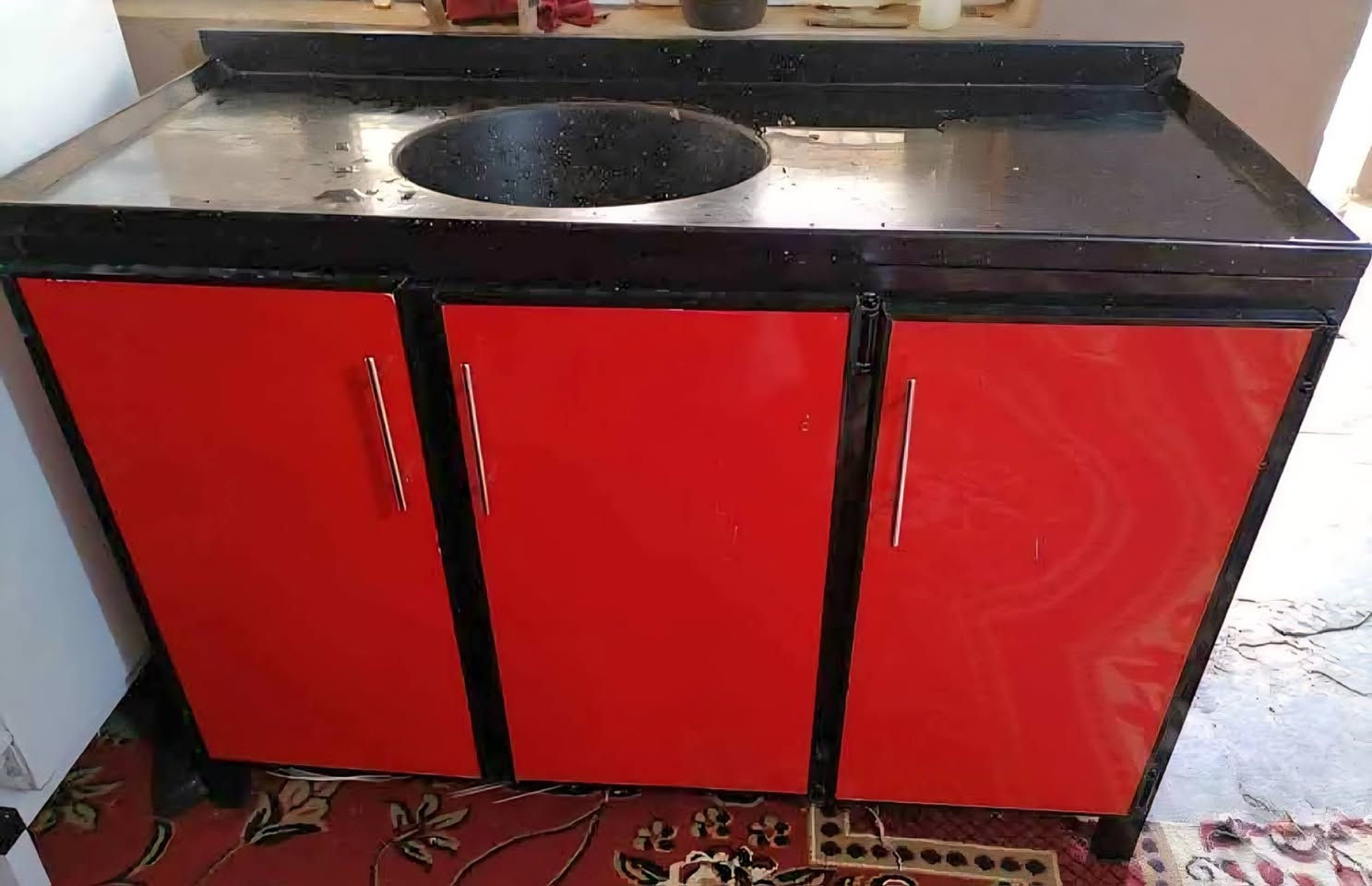 تخم قنفات للبيع نضيف مع مطبخ كامل
استفسار تواصل خاص او ع رقم ***********
