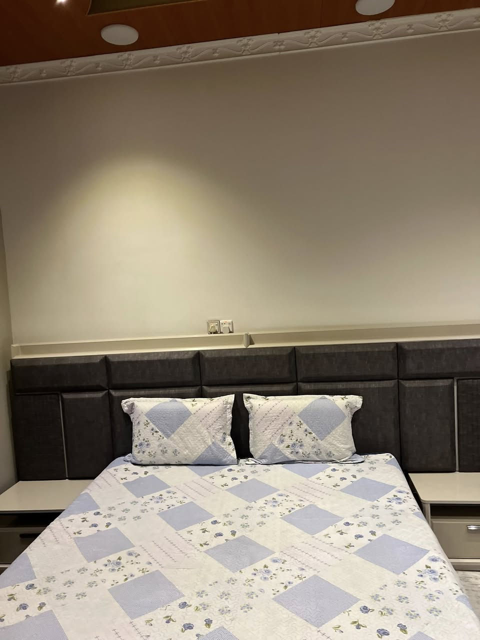 غرفه خشب تركي ثقيل HDF ( مستعمل سنه )
(11 قطعه  ) 
السعر  ( 2,500,000 ) بيها مجال
العنوان ( البصره ام قصر ) 
للتواصل ( *********** )
