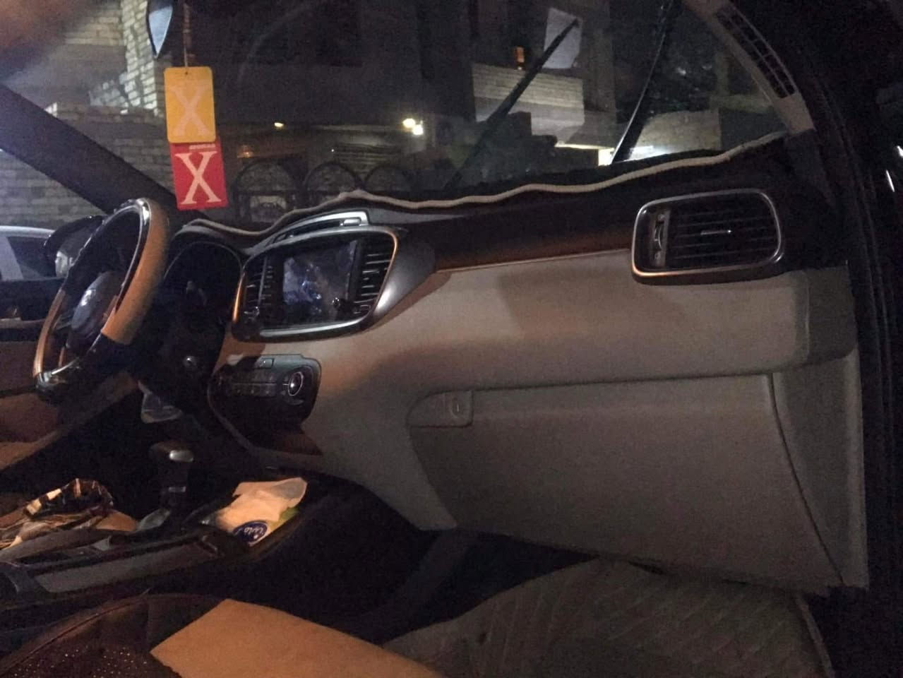 سورنتو 2020خليجي حبري
6V
سبعه راكب 
3قطع تبريد 
ماشية ثمانينات
حساس امامي
حساس خلفي
لد امامي خلفي شكل الحديث 
مري شفط
إشارة ترحيب
دوسات السياره 
شاشه كبيره تاب
كامره خلفيه
دواخل بيجي واسود 
تحكم جهتين 
اربع أنظمة قيادة/ ايكو تقليل صرف البانزين
حساس بارك
دوشمه جلد
وارضيات جلد تفصال 
باتري جديد
ويل كب كروم 
السيارة فور ويل مع دكمة لتفعيلها وتشغيلها
السيارة مكفوله من الحادث والتبديل والصبغ كير ومكينه مكفولات 
السيارة باسمي جديدة مشروع وطني رقم بغداد مداور ثاني يوم 
السعر ٢٣٩ وبيها مجال
مكاني بغداد للاستفسار الاتصال على الرقم ***********
