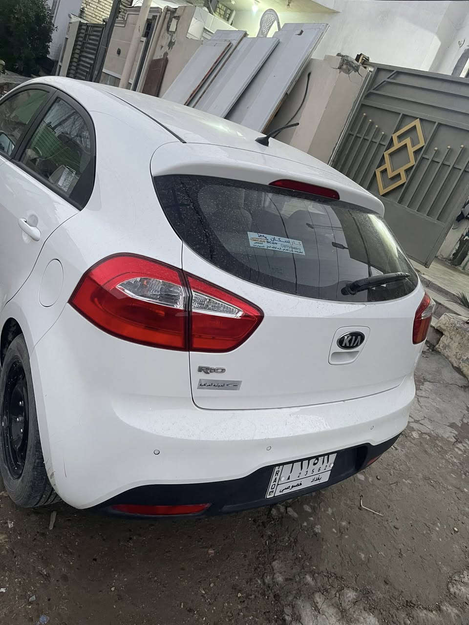 السلام عليكم
كيا ريو 2014 خليجي الدولية مكفولة بيها كارت تكحيل باب الخلفي فقط كير محرك صدر تبريد كفالة محرك 1600دوش مري شفط داخل بيجي ماشيه 75 فقط سيارة جديده جداً سبير منازل  السعر 96

***********

مكان الاعظمية
