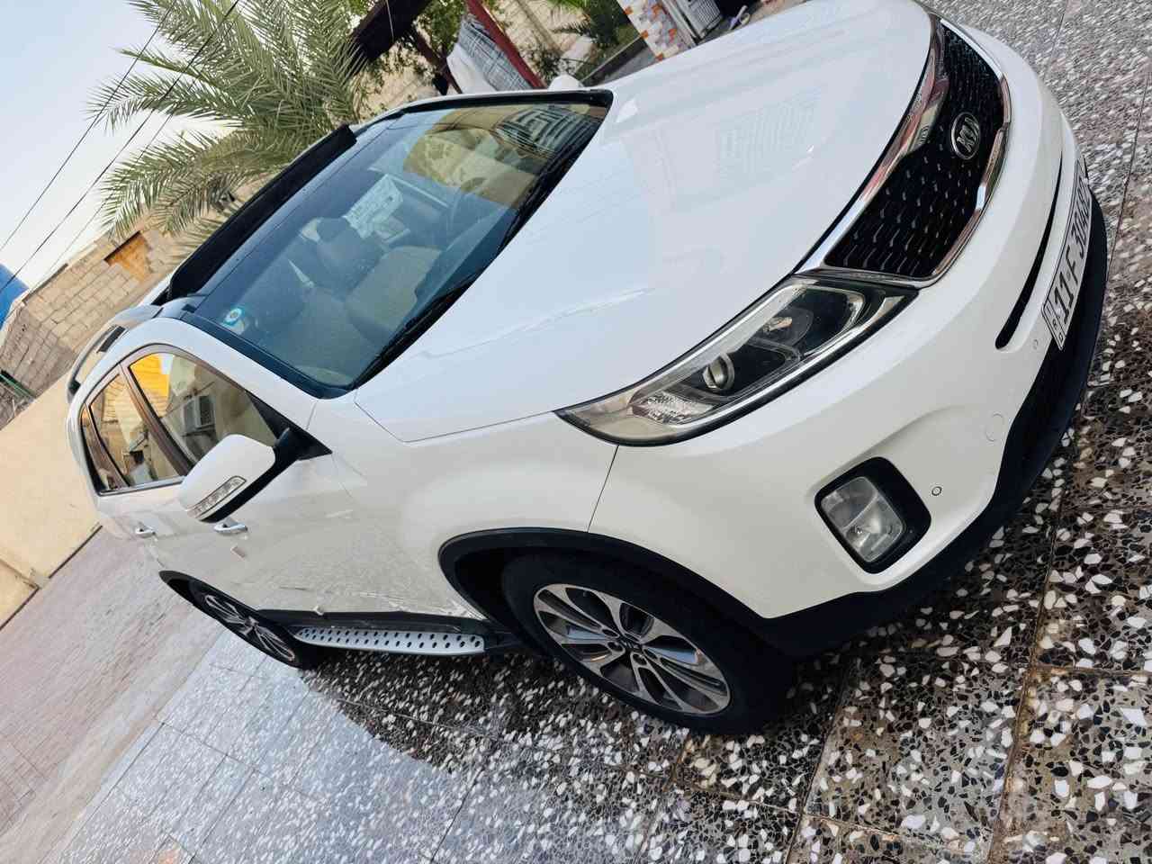 السلام عليكم *********** السعر 173 
سورنتو موديل 2014 خليجي محرك 6سلندر رقم بغداد دولي ماشيه 130 KMحقيقي محرك وكير وحداديه جيد جدا تاير جديد تبريد ثلج مكفوله من الصبغ والضربة والتبديل عدا ربع الجاملغ الآمامي الأيمن سونار مرفق السياره فول مواصفات بنوراما سبعة راكب ثلاث قطع تبريد كشن كهرباء حساس امامي وخلفي لد امامي وخلفي مري شفط دوس ترحيب منظومة زنون كامله مودات قياده السيارة جديدة وجاهزه من كولشي السعر 173 مكان السياره كربلاء المقدسة كربلاء, العراق
