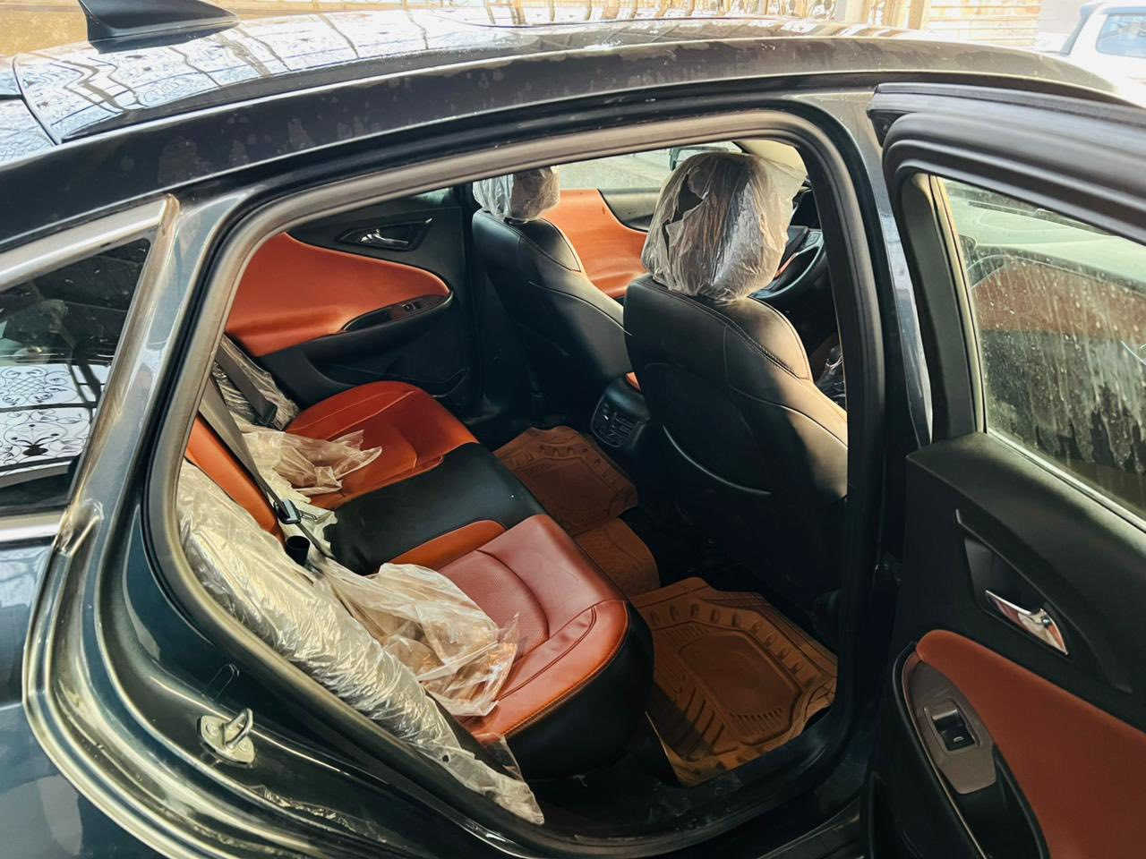 ماليبو موديل 2021 فول مواصفات ليبل واحد حادثه بابين وجاملق من جهة السايق السعر ب115 وبيه مجال بسيط الاستفسار ع الرقم ***********
