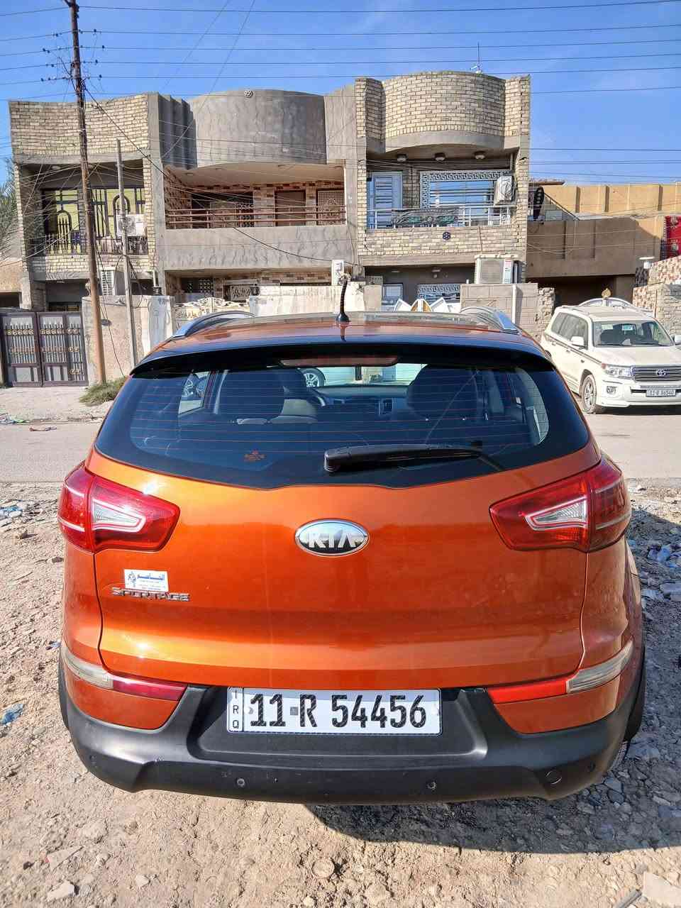 السلام عليكم
للبيع كيا سبورتج خليجي موديل ٢٠١٤ باسمي السيارة بيهة جاملغ صبغ جهة السايق موضح بالسونار السعر ١٣٥ و بيها مجال 
للإستفسار ***********
