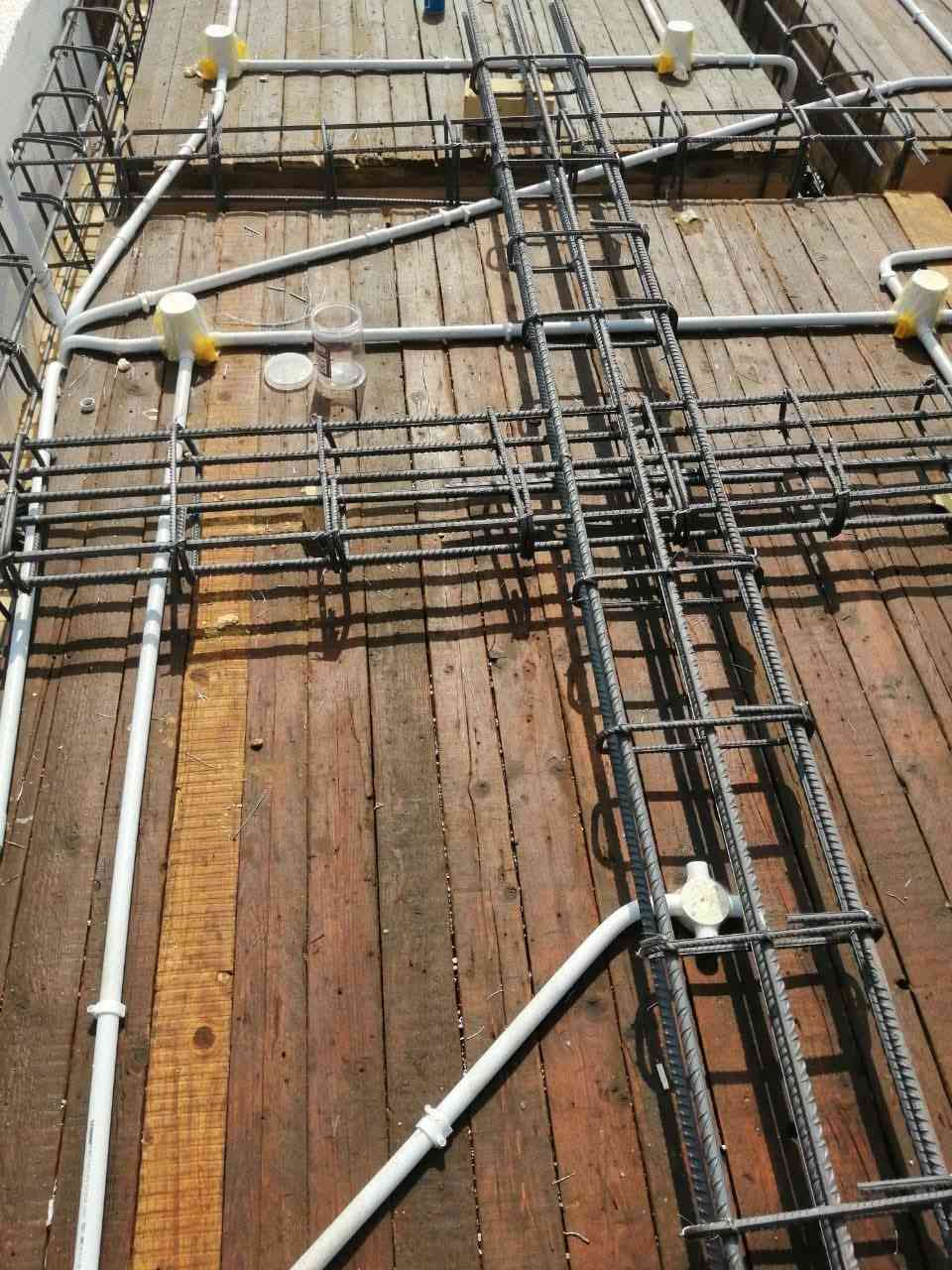 السلام عليكم
متوفر كادر متمكن ومتمرس على احدث الاعمال الكهربائية من حفر وتسليك بوري وسحب واير وتشطيب وسقفيات وبأسعار مناسبة 
ملاحظة : الكادر يعمل بأشراف مهندسين وبغير مهندسين
***********
