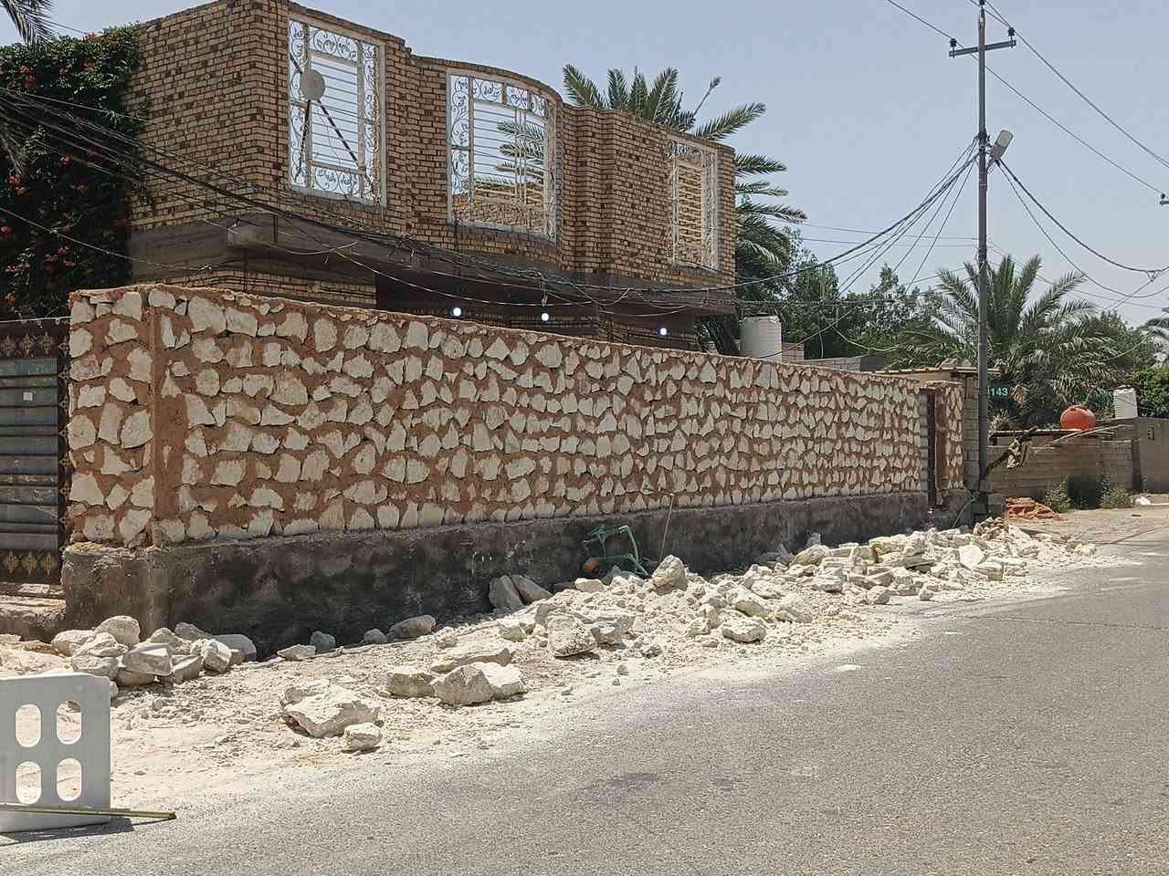 جزء من عملي بناء حجر درجة اولى لكافة أنواع بناء الحجر بأسعار تنافسية ومناسبة  للاستفسار الاتصال بالرقم *********** أو مراسلت الصفحه
