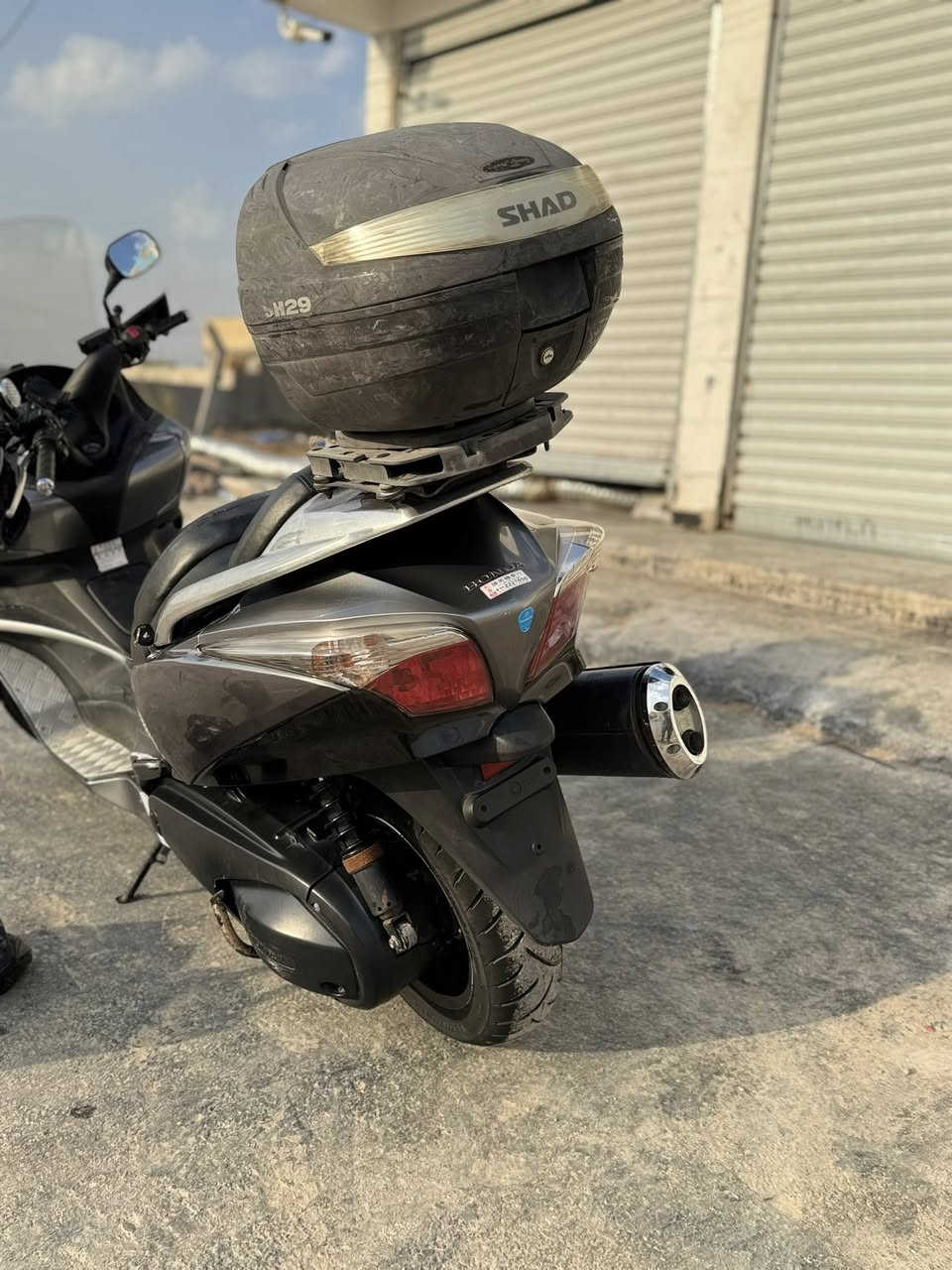 سلام عليكم سلفر جيتي 600 مكينة abs ياباني سكيورتي اوفر ماشية 54 جنطة اصلية مرايات اصلية مصدات تخم تاير مشلن جدد عليهة ادامة كاملة فيت بم اصلي دهن جديد مي زيتي اخضر اصلي ماناقصهة شي ترايك للشمال مكينة مكفولة كفالة عاملة برغي مامفتوح بيهة جيب وياك فيتر وتعال افحص مكاني بغداد حي اور سعرها 25 وبيهة مجال مكينة 600 مو 400 بيهة قطع قليل صبغ    ***********
