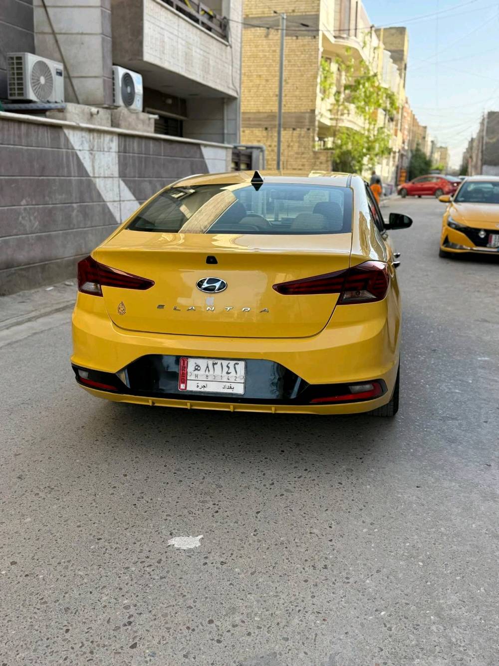 النترا موديل1٩امريكي حادث جاملغ وباب بدون دواخل وبيها منضومه غاز السعر90 وبيها مجال +9647736436812