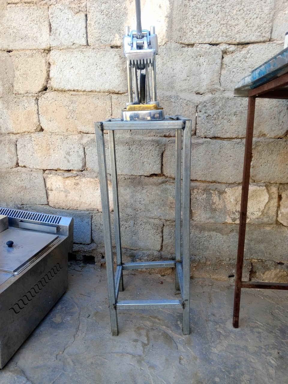 غراض مطعم كامله للبيع استعمال قليل
طباخ فلافل مع طاوه مالته

كريل بركر مزدوج مع قلايه فنكر

قطاعه فنكر حديد

كابسه صاج 

شوايه كص 6 عيون مع جميع غراضه 

سنكي متره ونص ستيل 

ميز متره ونص مع طباخ داخلي 

ميز متره ونص ستيل 

بوجه متره ونص عرض 60 

خرطوم بوجه 6 امتار 

كراسي 5 مع ميز واحد 

طوووس مقبلات شفافه القوي 5 طووس 

متواجد فقط فيس 
مكاني كربلاءءء طريق النجف 

اي شي سعره خاص 😊


**إذا كنت صاحب هذا الإعلان وتريد حذفه لأي سبب، رجاءا أرسل رسالة إلى الدعم الفني**