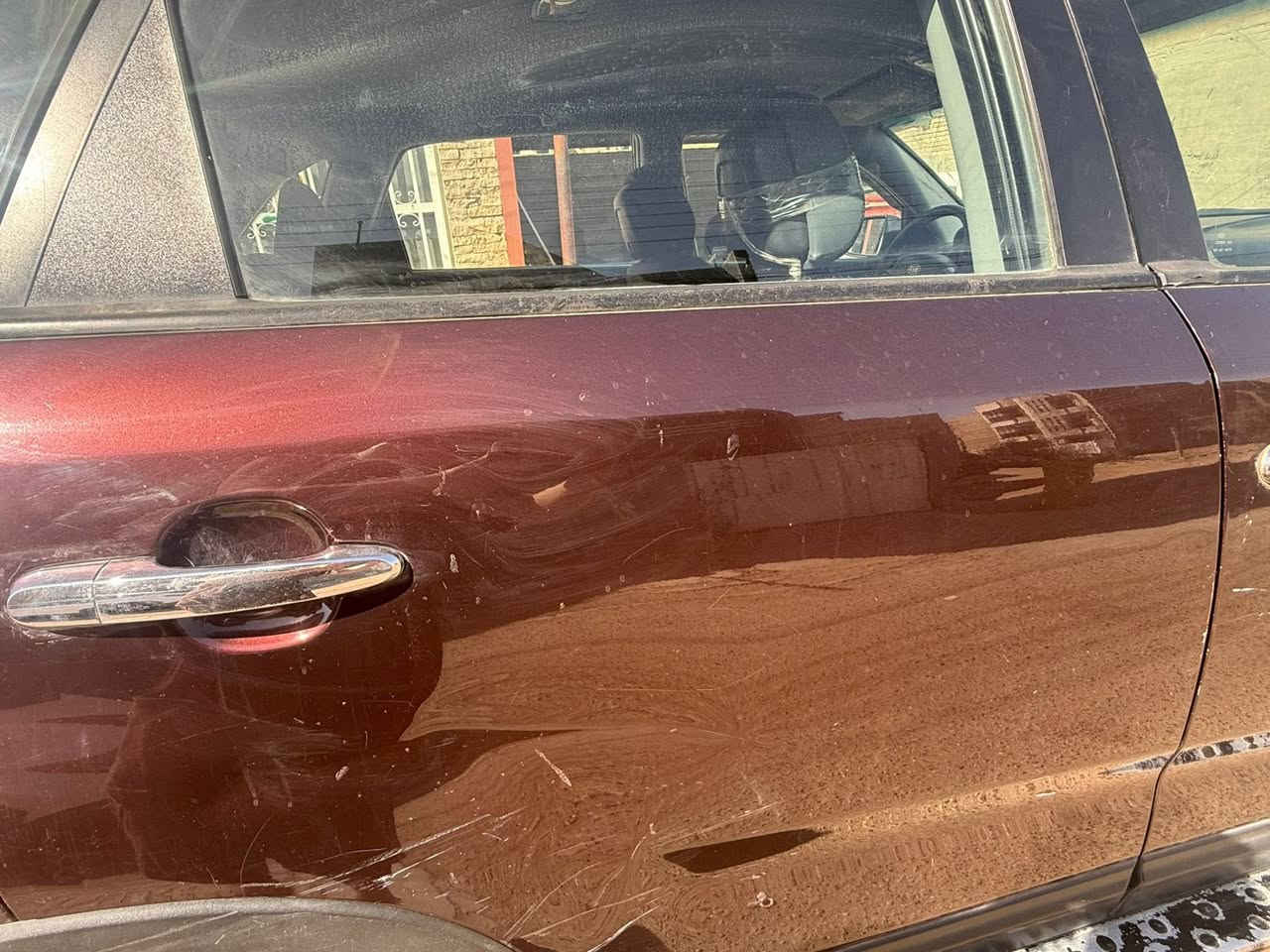 السلام وعليكم
كيا سورنتو لًلبيع
موديل ٢٠١٢ شكل ٢٠١٣ 
وارد أمريكي
لون اسود بيتنجاني 
مابيهه قطره صبغ
٤ سلندر  
تبريد ثلج 
دبل سبير 
تدفئه ب كشنات 
سياره نضيفه و جاهزه من كلشي 
الكير نضيف و كلشي مابي 
المحرك بس خيط مال تبخير فقط 
ب اسمي تحويل ثاني يوم 
سنويه جديده 
بيهه ضربه ب باب و واضحا ب صوره

ستفسار

‭٠٧٨٦ ٩٩٩ ٣٢٢٢‬
