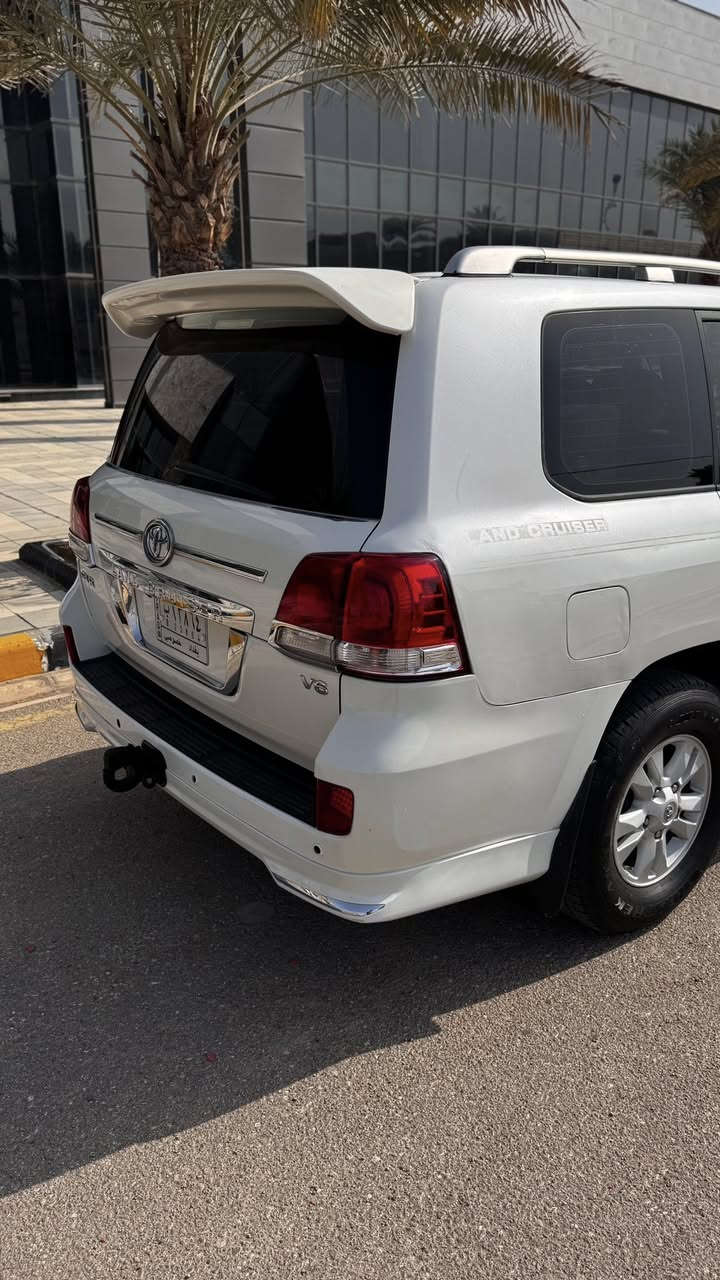 السلام عليكم
السلام عليكم
للبيع تيوتا لاندكروز موديل 2010
كفاله  بس بيه بارد بالجاملغ الوره ماشر بالاحمر
رقم بغداد بأسمي
مكينه 6 اسلندر GXR
السعر 280 وبيهة مجال
العنوان النجف
0785 1500 108
