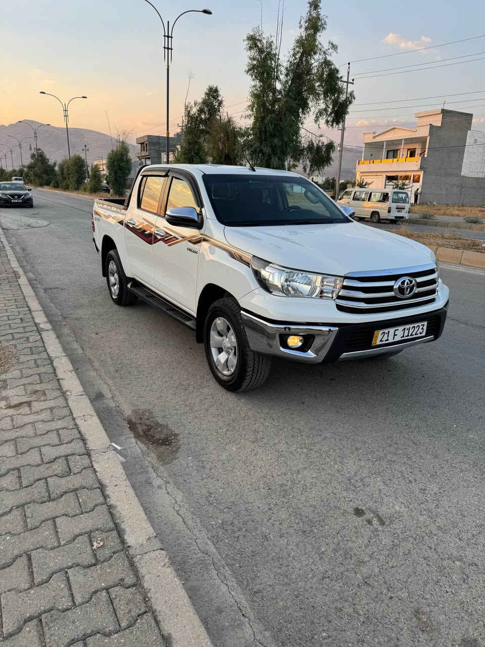 مەرزیە 2018شەریکە سەید نەهرۆ
بئ بۆیاخ نمونە لەجوانی 
رەقەم و سەنەوی تازەیە بەناو خۆمە
چوارتایەی تازەی لەژیرە سپیری دانەبەزیوە
هەموو گیانی بەشەرتە
سحری 228گەلا
*********** رانية, السليمانية
