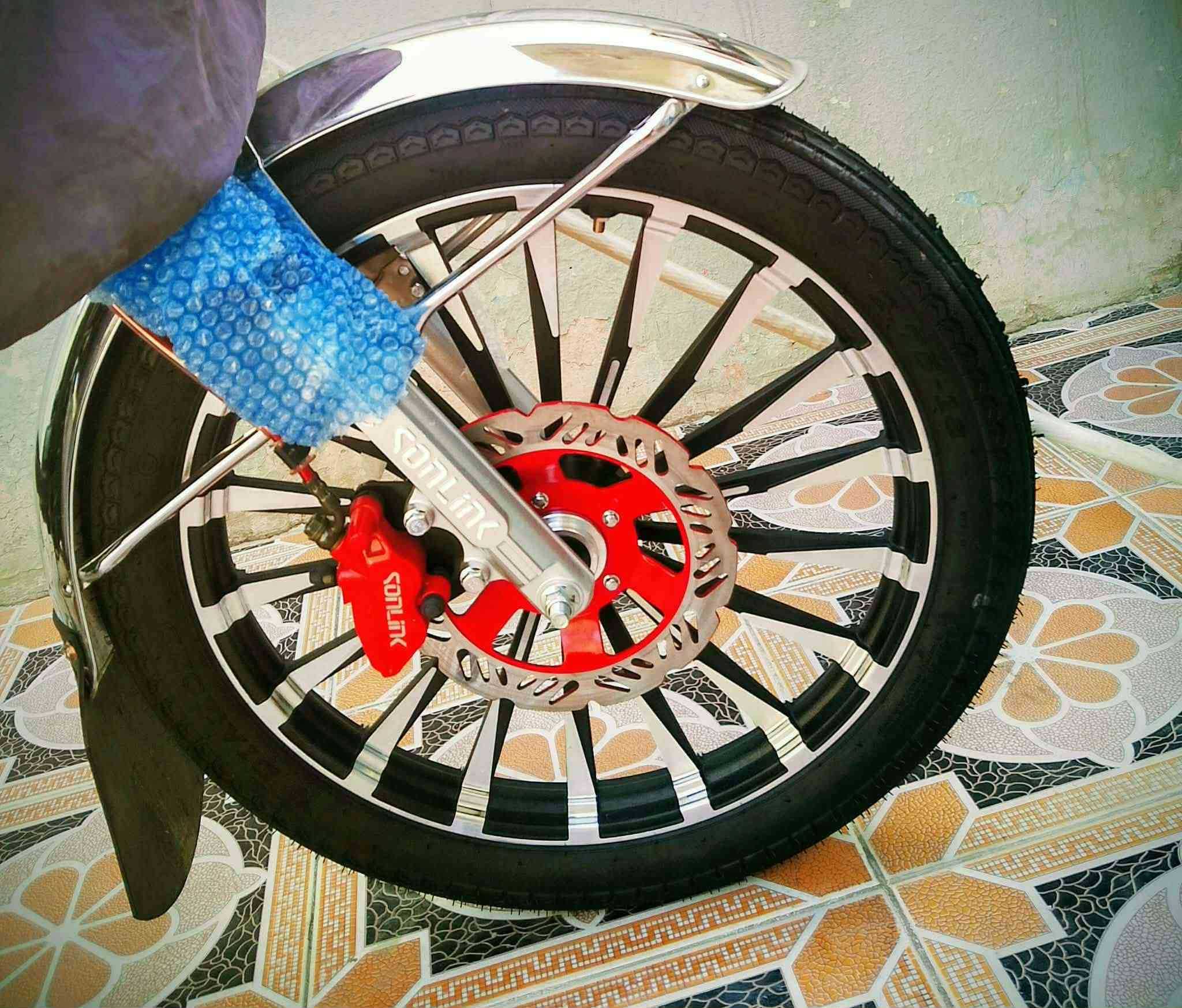 سيفان
موديل 2025
درجه شرط مثل ما بصوره ما بيه اي نقص 
كفاله  عامه 
السعر خاص 
***********
