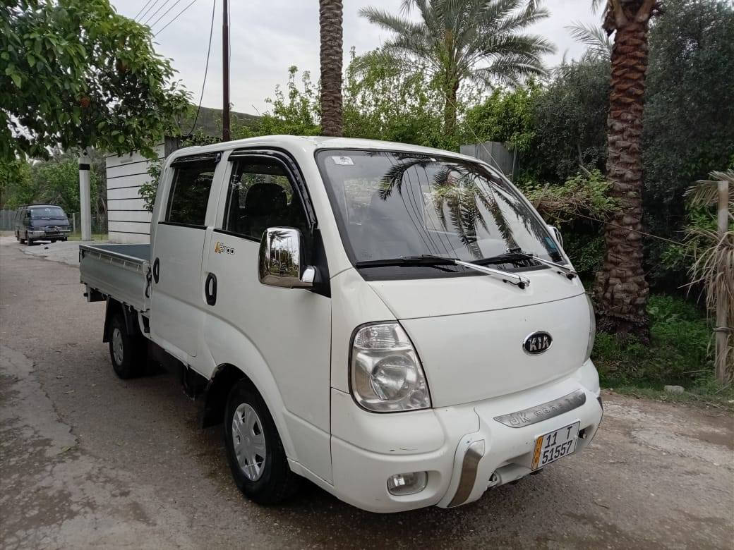 السلام عليكم للبيع كيا دبل قمار موديل 2010 رقم بغداد نكليزي بسمي محرك كير اكسن شواصي  صدر مامي خلفي تخم تاير كهربائيات كلاه شقال سياره جديده شراي يتصل عنوان بغداد الطارمية ***********.
