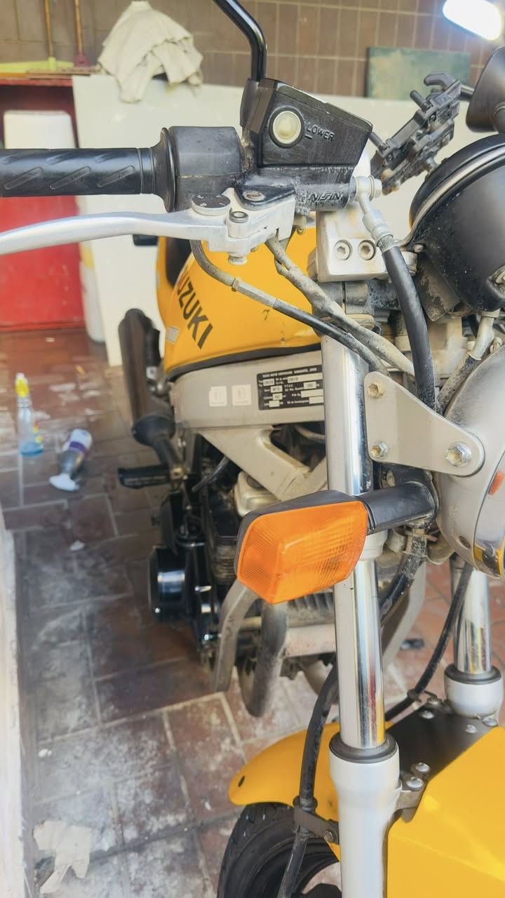 السلام عليكم دراجة سازوكي للبيع مكينة 500ccمحرك وكير مكفولات غير مفتوحة دراجة رمبة ومرقمها على ايدي رقم بغداد الانكليزي السنوية باسمي ماشية 44الف فقط كلشي بيها شغال 
مكانها بغداد
***********
هذا رقم تلفوني
السعر 19ورقة قفل 
تحياتي
