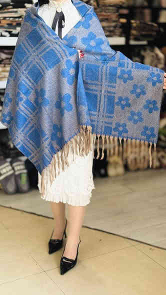 وصلت الوجبة الثالثة (عشاق الماركات )🔥🔥🔥🔥
التررند الجديد 😍😍النقشات الفووول 
الخامة الثكيلة ( وجهين القطعة كل وجه لون )
الدرزن 12 قطعة 
هل مرة الموسم ويانا غيرررر
قياسات 180*60
https://t.me/znzon246
***********
