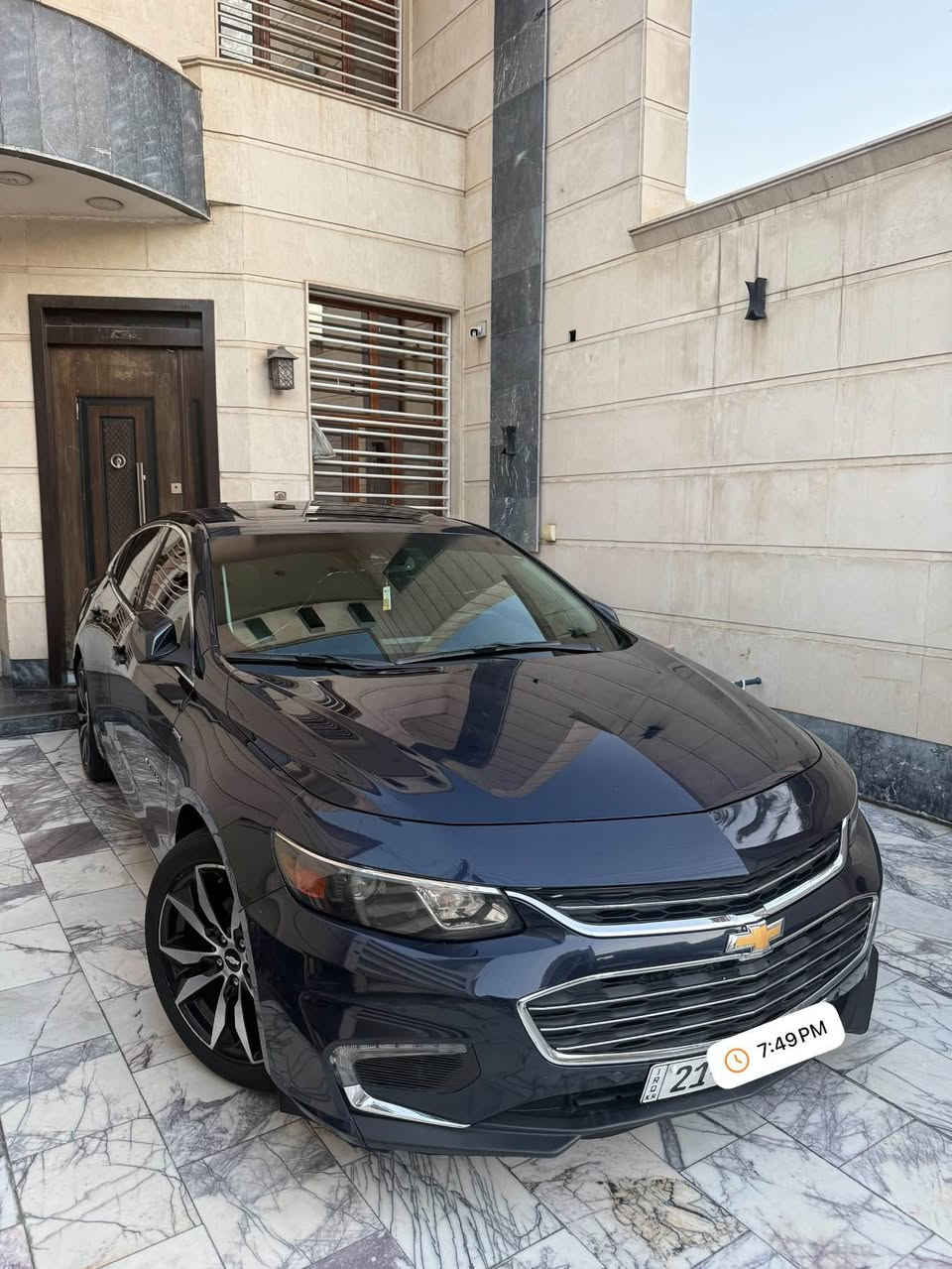 السلام وعليكم 
للبيع 
شوفرليت ماليبو LT2 2018 
مواصفات بريمر
رقم سليمانية الجديد
ماشية١٠٠ الف  
تحويل ثاني يوم
بيهة كتاب تظليل من مرور
 السليمانية مدة سنة وتجددة

المواصفات :-
مكينة 1500 تيربو 
بصمة تشغيل 
تشغيل عن بعد
بصمة ابواب ، جنطة ، تشغيل 
كشنات جلد 
كشنات امامية ٢ كهرباء
سستم صوت BOSE بلادي
حساسات امامية خلفية 
تحديد مسار 
رادار امامي خلفي 
نفط عمياء بالمري
شاشة لمس كبيرة ايباد
ابل كار بلي بلوتوث USB
نضام start stop /auto stop
ليد نهاري 
بجم زينون عالي ناصي بلادي
بكلايت ليد 
منافذ طاقة 
ومنافذ USB
كشنات تدفئة
تحكم استيرن
كروز سرعة
تبريد قطعتين 
تبريد  ( منفصل)
شاشة اعطال 
نضام كار بلي 
كاميرا  خلفية 
ويل كب كروم 18 رياظي

السيارة جاهزة بدون اي نقص شرط
السيارة بيهة صبغ جاملغ خلفي وباب 
حتى الدعاميات شرط بدون صبغ 
بجم كبس  شرط راديترات بدنة 
شاصي لغد مكفولات محرك كير 
كلهن مكفولات شرط الفحص
دهن محرك وكير مبدلات جديد
بشركة موتول السيارة مابيهة نقص برغي
اي استفسار تعال خاص او اتصل 
***********
عنواني بغداد حي الخظراء بغداد, العراق
