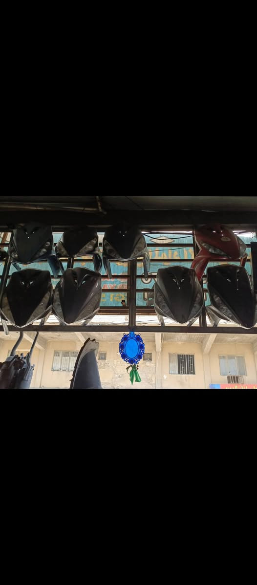 سلام عليكم
متوفر كفرات ماكس مضلع /شرط اصلي ختم 
السعر /80 الف للشراي / جميع الالوان 
حله مركز مدينه 
***********
