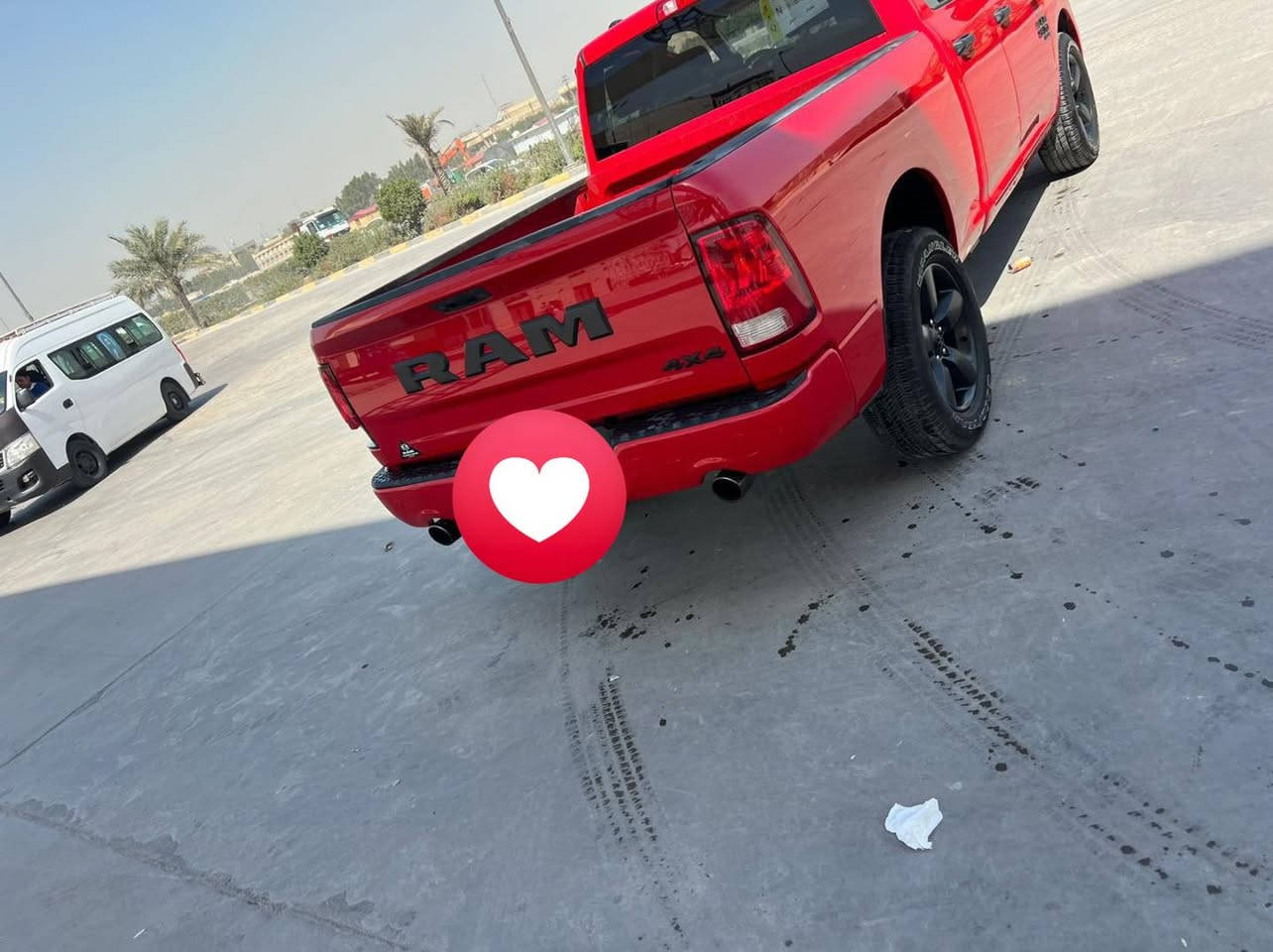 سلام عليكم

للبيع 

دودج رام 2022

وارد امريكي  

فئه ram 1500
كشنات تدئفة

سياره بيها جاملغ وبنيد عكس السايق 

ماشيه 34 

مواصفات 

باب قصير 

بدي قصير 

8 سندر 5700 

نظيفة جدا 

فرويل 

سياره جاهزه 

كاميرا خلفية

مكانها بغداد 

رقم بغداد انكليزي بسمي 

السعر 210 ورقه وبيه مجال 

***********

