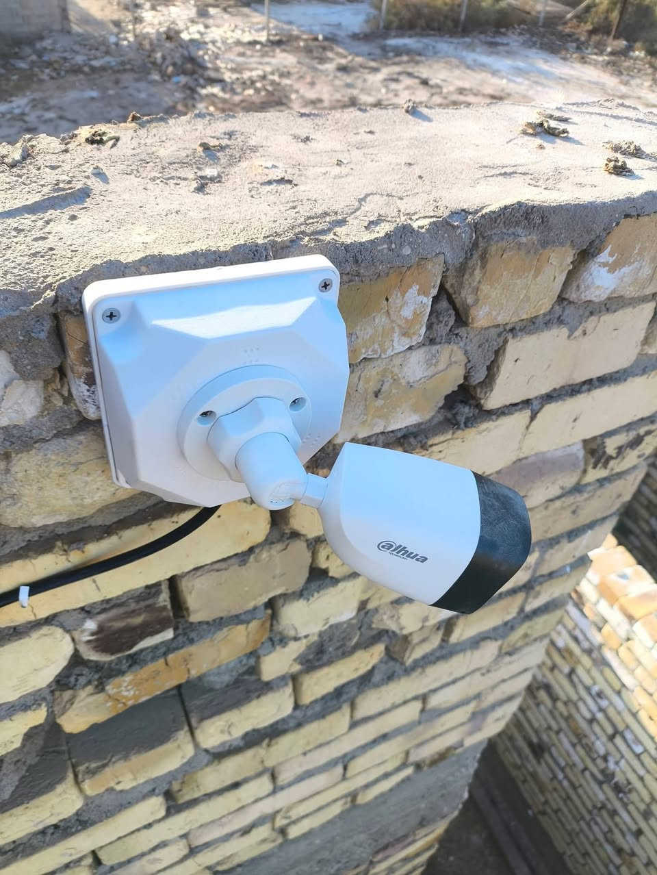 تم التنصيب في الديوانيه
منضومة كامرات شركة دهواى
1-Dvr ch4 2M
2-كامرات عدد4 2M صوره  وصوت فلاش ليلي نهاري
3-هارد 500GB
4- بوكسات حمايه عدد4
5- بكره واير RGدبل تغليف اسطواني
6-محوله 5A
7-HDMI 1.5/4k
يتوفر بيع كامرات نقدي فقط
لتوصل والاستفسار  واتساب اوالاتصال على الرقم ***********
