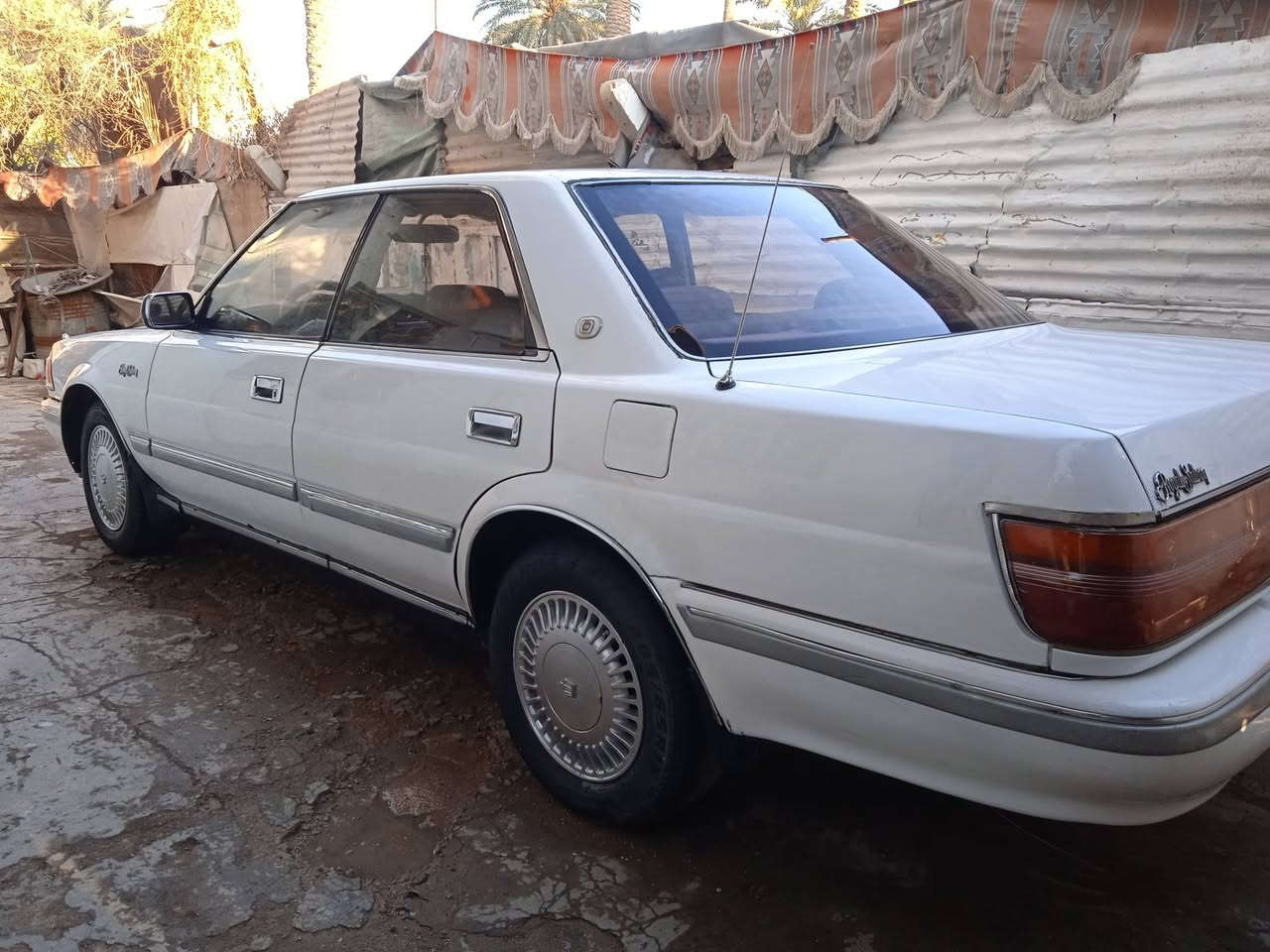 السلام عليكم سوبر هارتوب موديل ١٩٩٠ يسره بلادي 
بسمي رقم بغداد دولي مكينه كير خير من الله كهربايات شغاله حديديه نضيفه 
تايرات نضيفه بيهه مكانات صبغ داخل بلادي سياره حلوه ونضيفه مكاني بغداد الكاظميه السعر ٥٥ 
رقم الهاتف ***********
