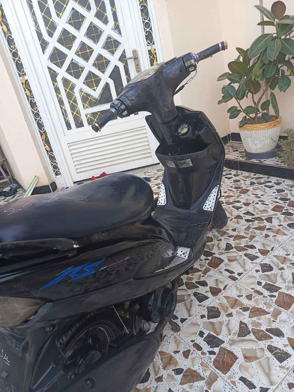 السلام عليكم
دراجه ماكس عدله دراجه خير م̷ـــِْن الله مثل ماموضح بلصوار كدام عينك دراجه مبدل بيها بس كور اصلي نكره سلف اتصل وتدلل *********** والخاص مفتوح
شهربان تقاطع الوجيهيه
