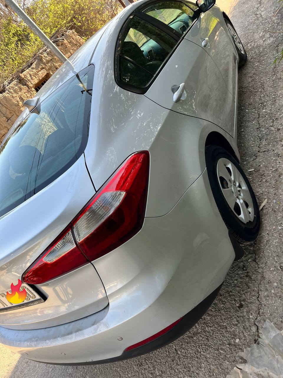 ياالله السلام عليكم اخوان فورتي موديل 2016محرك 1800دوش خير من الله بلادي  اخوان
( كير عادي) بلادي 6نمر السياراة على وضع الشركة  وارد امريكي  ضرردعامية أمامية بدون دواخل.   رقم دولي وبسمي هزة جديدة مشروع وطني و  سعر السيارة 100  مكان ديالى بعقوبة  بيه صبغ على كد شبر بالباب الأمامية وبدون دواخل فقط رش السونار مرفق بالصور  ***********
***********
