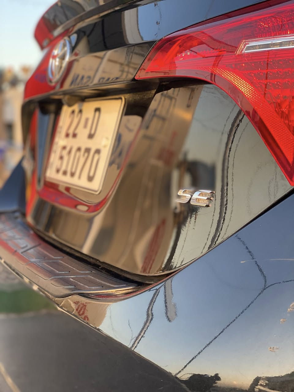 للبيع كورلا 2017/SE
حادثهة جاملغ وبنيد صطحيات 

مــواصــفات 

كاميرا 

وشاشة

تحكمات ستيرن 

شفتات ستيرن 

هيتر مري جانبية 

لايت زنون بلادي 

رادار امامي 

تحديد مسار 

توقف ذاتي 

نظام تنبيهة خروج من مسار 

نظام سبورت+ايكو 

تبريد ثلاجة 

محرك 1.8 المرغوب 

مكاني بغداد قرب سيطرة 75 

السعر 133 وبيهة مجال 

*********** 

السيارة رقم اربيل باسمي
