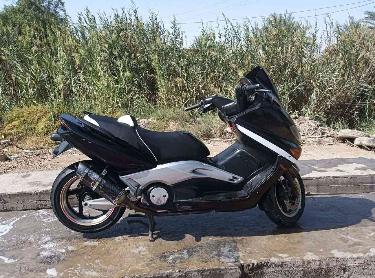 سلام عليكم دراجه تي ماكس للبيع دراجه مكفوله كفاله عامه مكينته ناعمه تخبل ما مفتوحه عله وضع الشركه ممشاه 36 الف دراجه جديد واحله من الصور أوراق كامله كهربائيات كله شغاله نكره بكل وقت شلعه ومعدله 180 وزايد العنوان حله الرقم *********** السعر 19 ونص وبيه مجال
