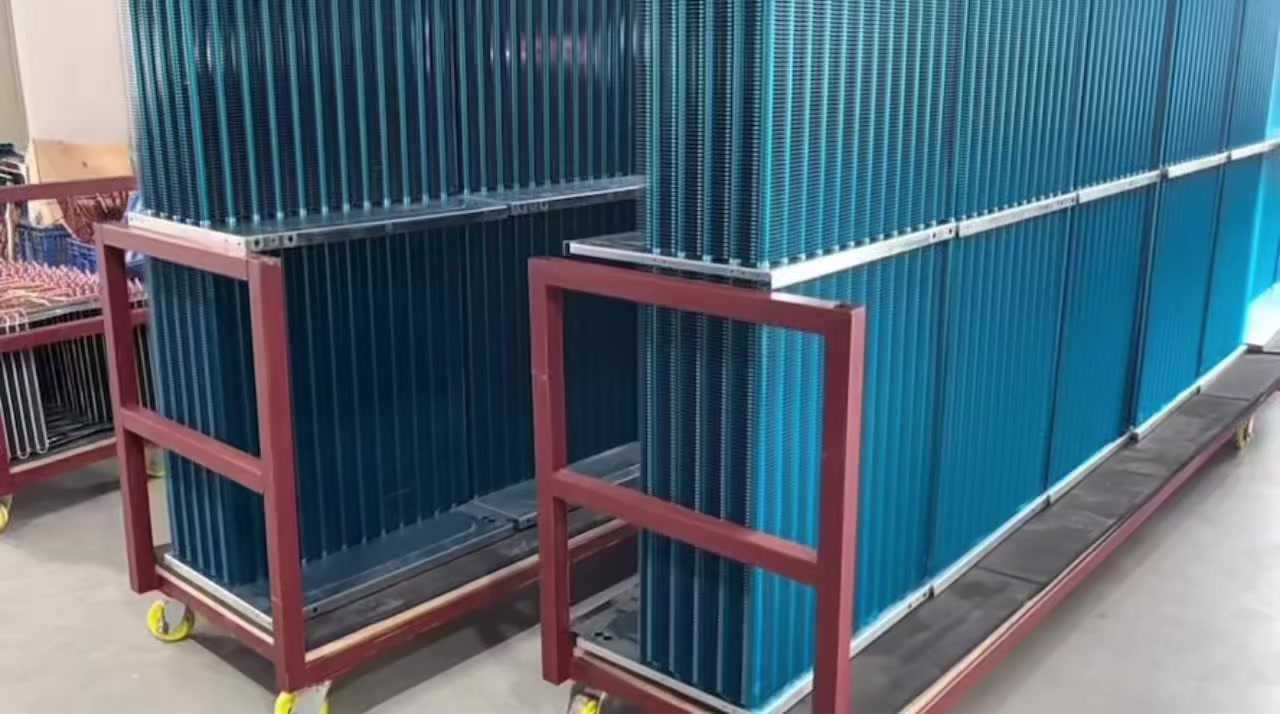 Semi-finished copper tube & aluminum fin heat exchangers, finned copper tube radiators, and cooling coils are being assembled in an orderly process.

Each unit moves step by step along production line, scheduled carefully.

Every detail—from material selection to assembly—to ensure stable performance and reliable quality.

📩 OEM / ODM customization available.
Welcome to contact us for your refrigeration and heat exchanger needs.

#HeatExchanger #CoolingCoil #HVACManufacturing #RefrigerationEquipment #OEM #FactoryDirect #IndustrialCooling #ColdChainEquipment


**إذا كنت صاحب هذا الإعلان وتريد حذفه لأي سبب، رجاءا أرسل رسالة إلى الدعم الفني**