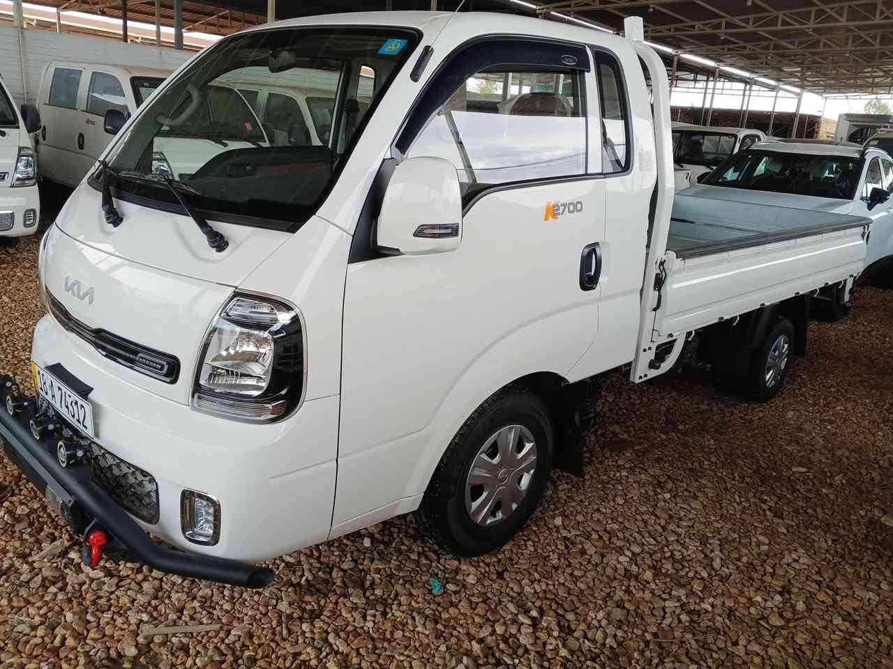 السلام عليكم كيا ٢٠٢٦ للبيع كفالة عامة زيروو ماشية فقط 5000
المواصفات 
1_ فول سستم 
2_ دعامية خلفية 
3_ تانكي محور ابو 100لتر 
4_درع امامي 
5_ لايت زنون عالي + ناصي 
6_ مطشتة 
7_ شاشة 
8_ كامرة خلفية 
9_حساسات 
10_ ضمان 2 سنة 
وباقي المواصفات الي معروفه بالكية 
مرقم بابل  انگليزي سنوية باسمي شخصياً تحويل ثاني يوم تريد وكاالة عادي  السعر 175  بابل الحمزه الغربي الاستفسار ***********
